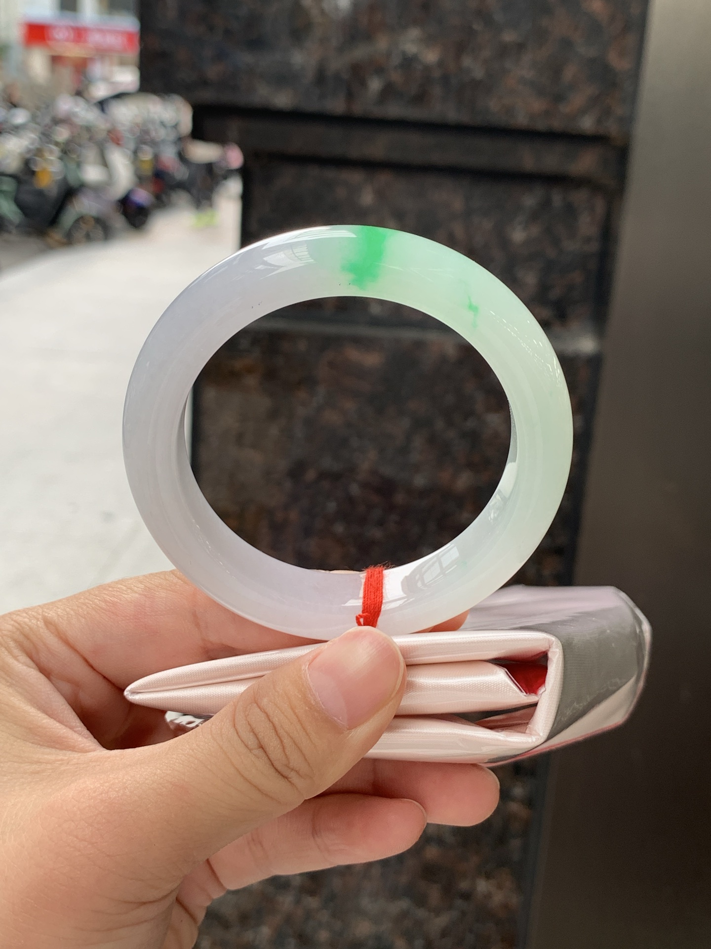 白底青正圈 0626-N1073-1 打灯棉纹，经典永不过时的白底青，白底细润干净，色阳种细，上手显