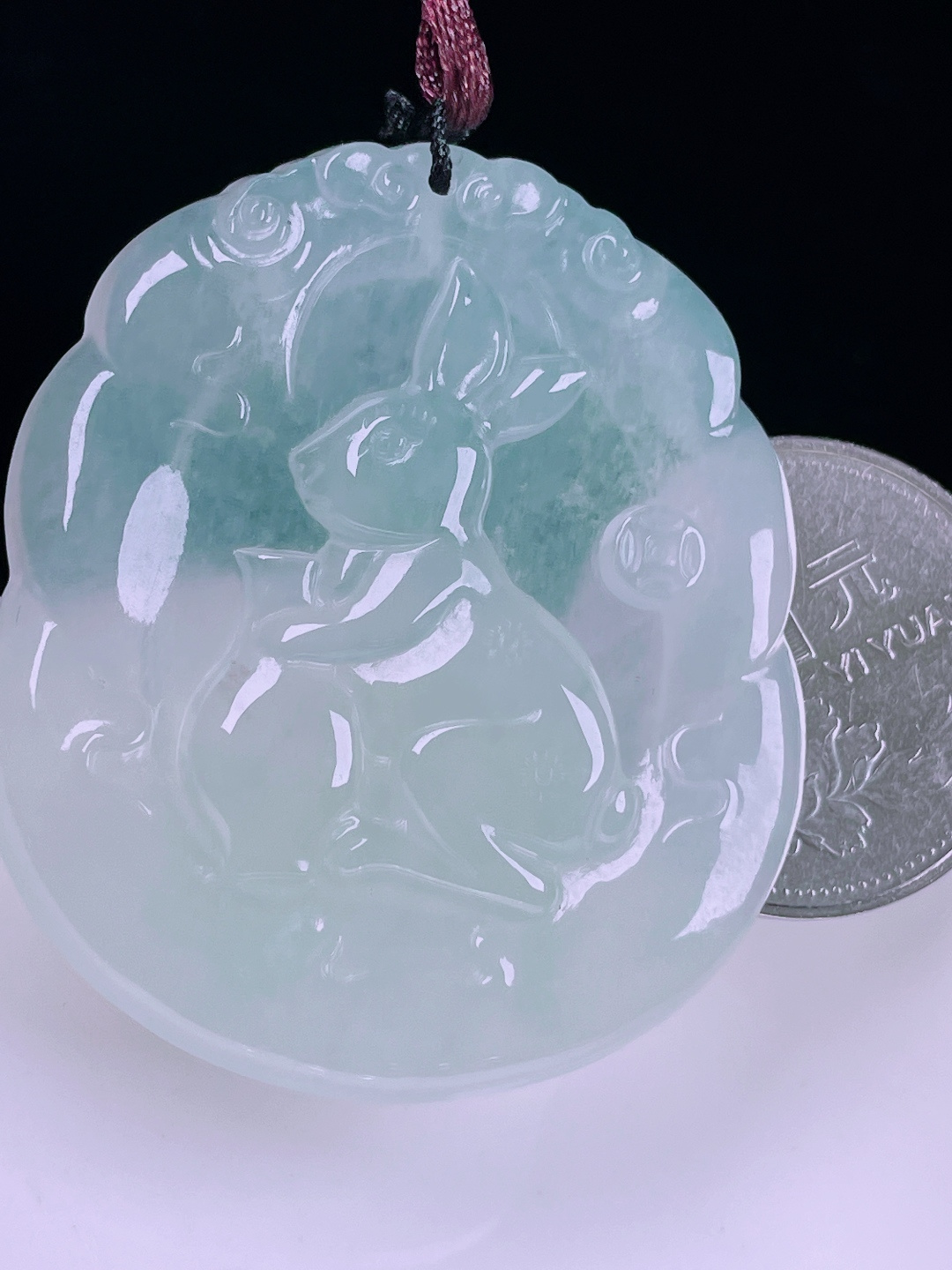 冰种兔子，老种起光，细底通透，尺寸：47.8/41.3/6mm0626
