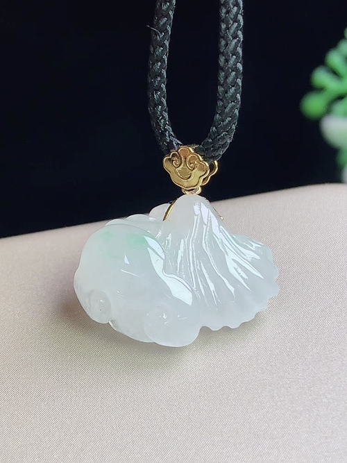 18k金镶冰飘绿福贝，无裂，尺寸13.8-18-7.2mm，L26lwh6
