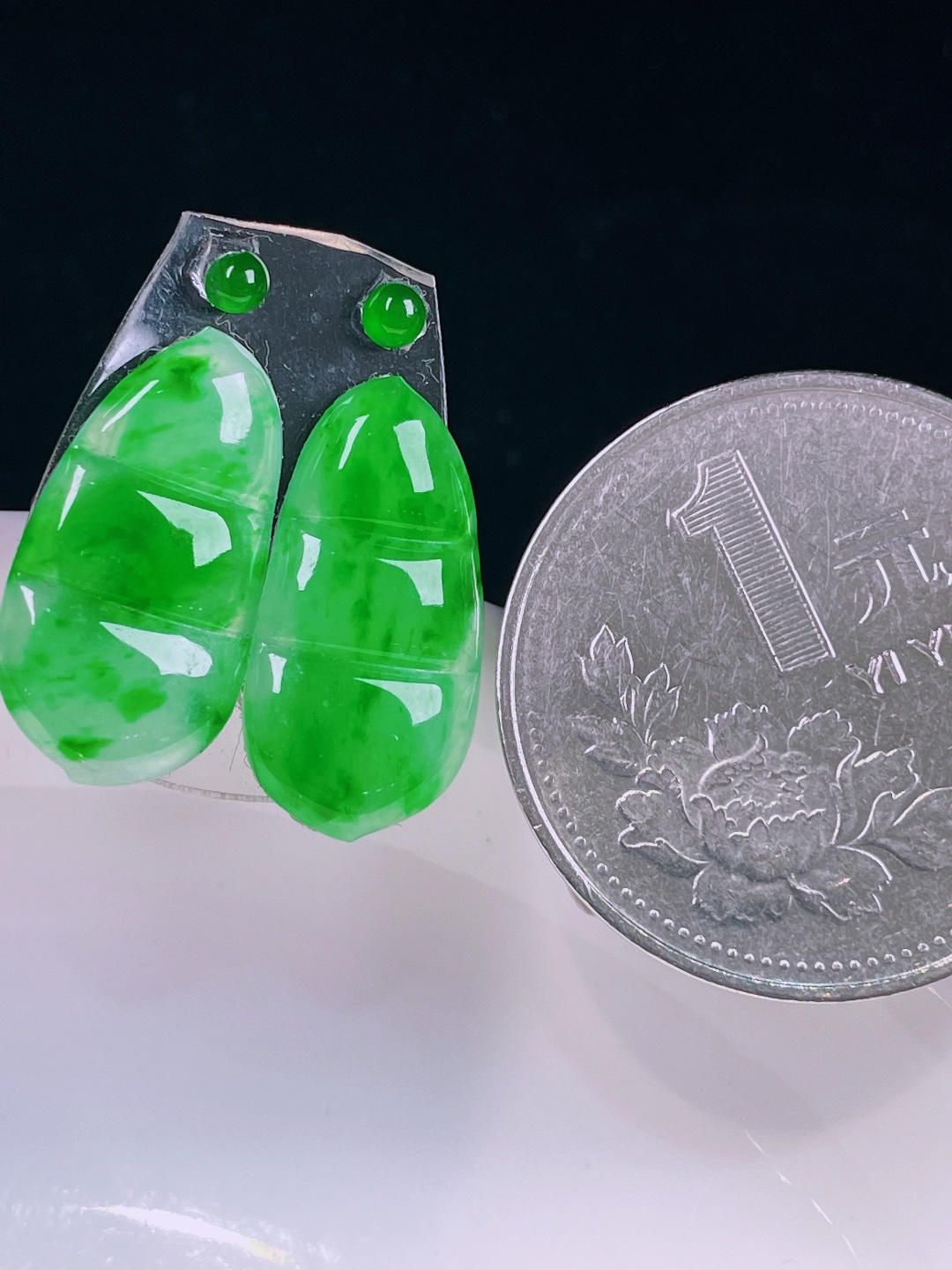 ️辣绿福豆，老种起光，细底通透，尺寸：18/9.2/3.5mm0626