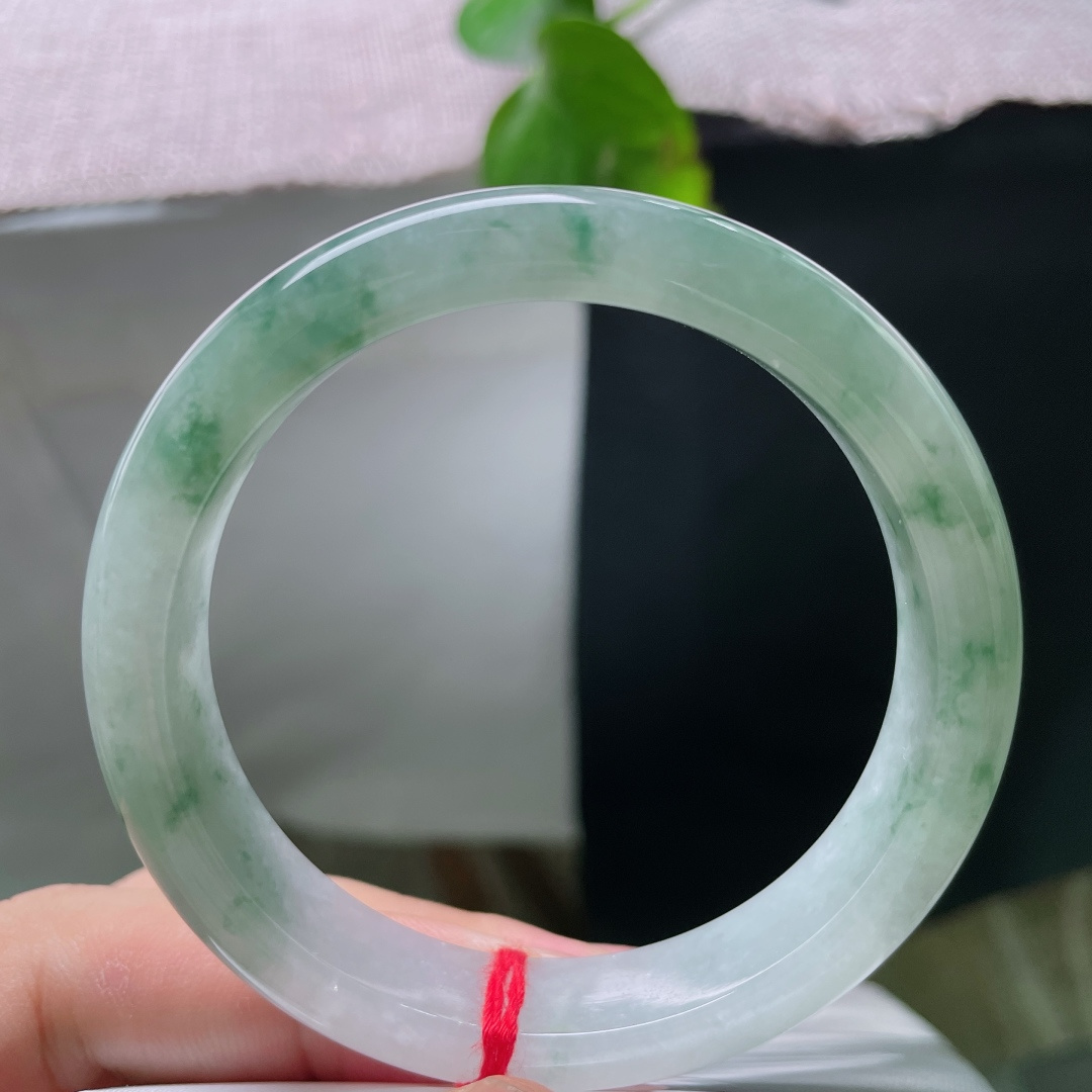 55/11.8/7.6，飘花正圈，耐看，灵动雅致，贵气，耐看，清新素雅，无裂，ss55400a