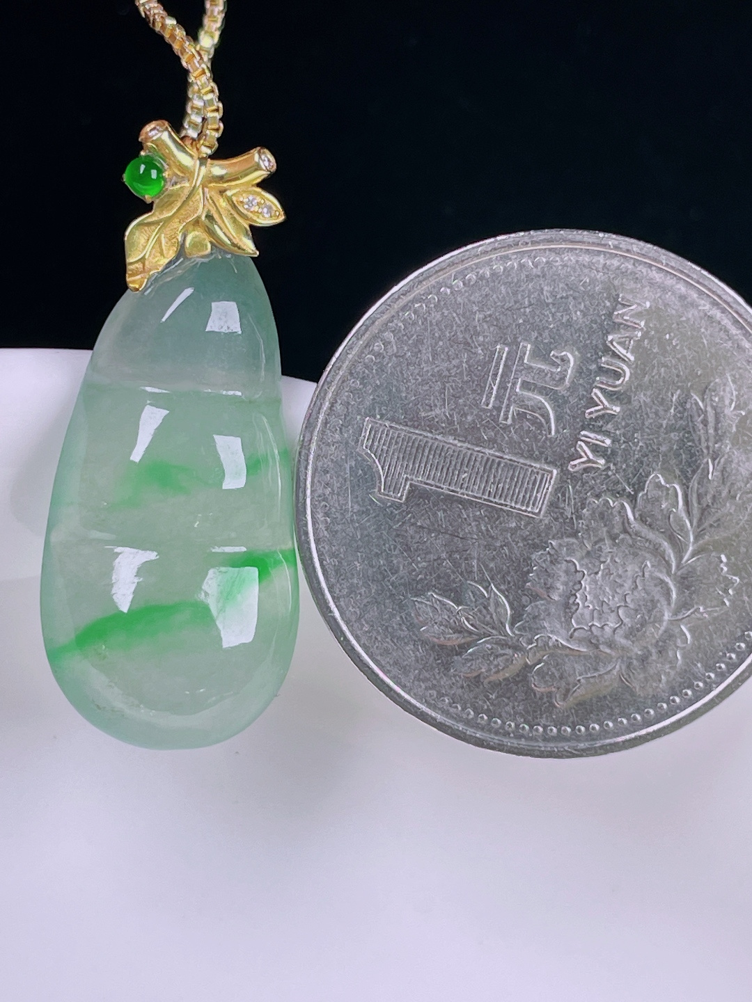 ️冰绿福豆，老种起光，细底通透，尺寸：28.8裸石24/12.3/5mm0626