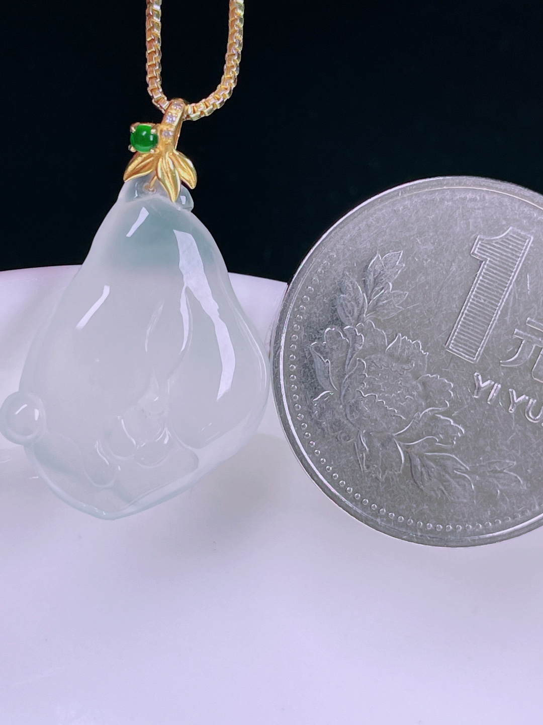 ️白冰玉兰花，老种起光，细底通透，尺寸：27.5裸石22.8/18.3/5.3mm0626