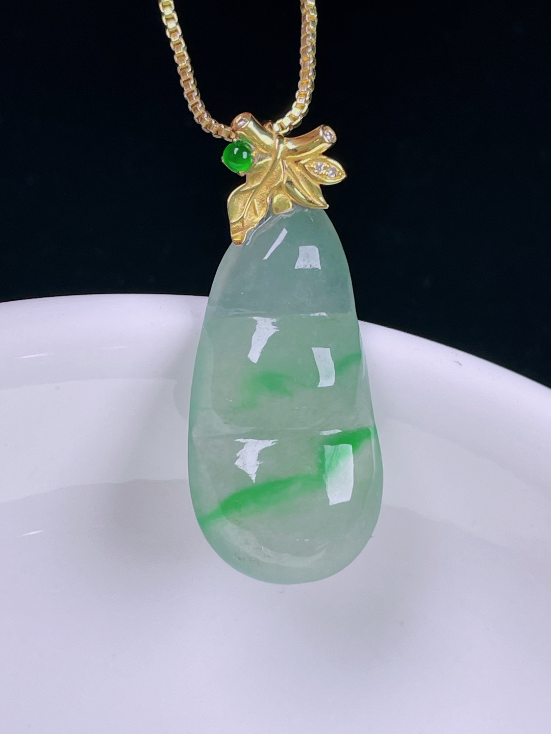 ️冰绿福豆，老种起光，细底通透，尺寸：28.8裸石24/12.3/5mm0626