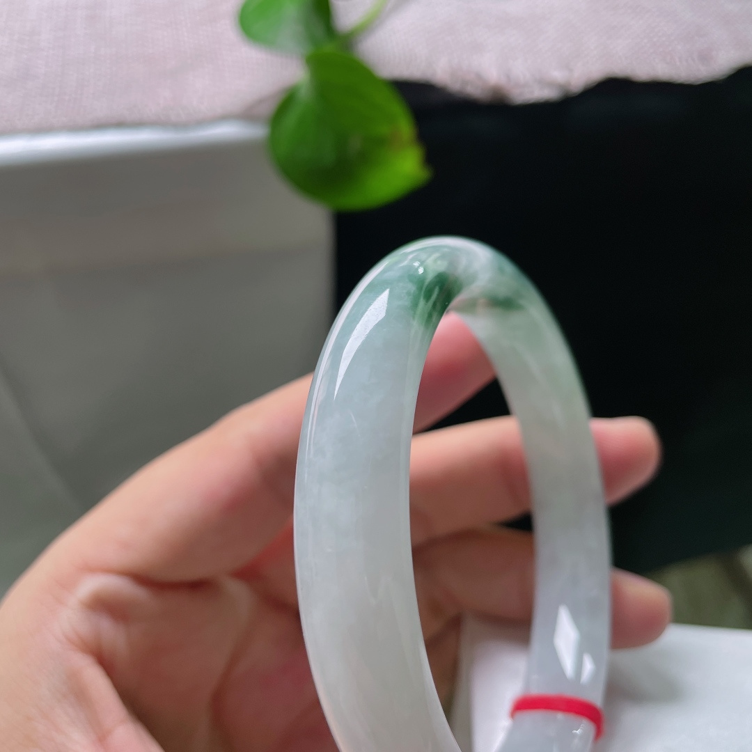 63.2/12.3/7.7飘花正圈，水润细腻，婉间生辉，飘逸灵动，有棉线，F60