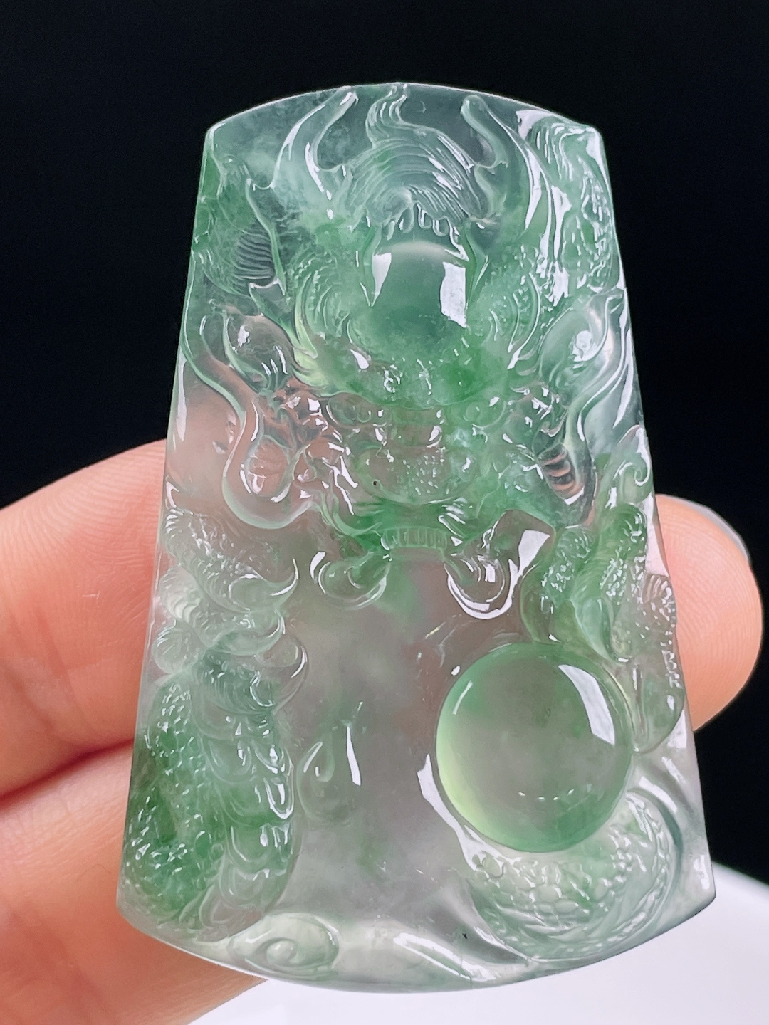 ️冰绿龙牌，老种起光，细底通透，尺寸：50.3/33/6.3mm0626