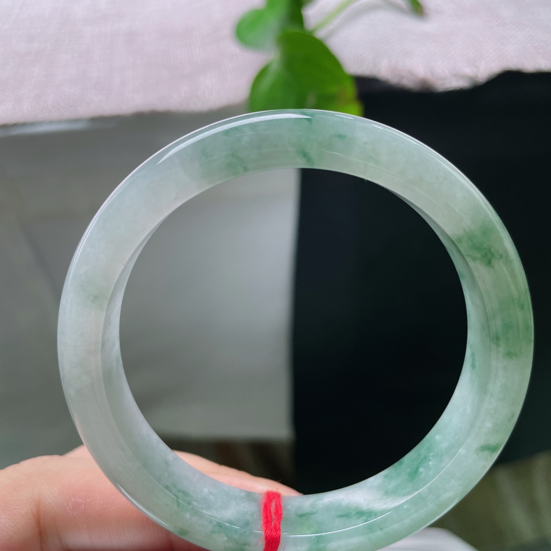 55/11.8/7.6，飘花正圈，耐看，灵动雅致，贵气，耐看，清新素雅，无裂，ss55400a
