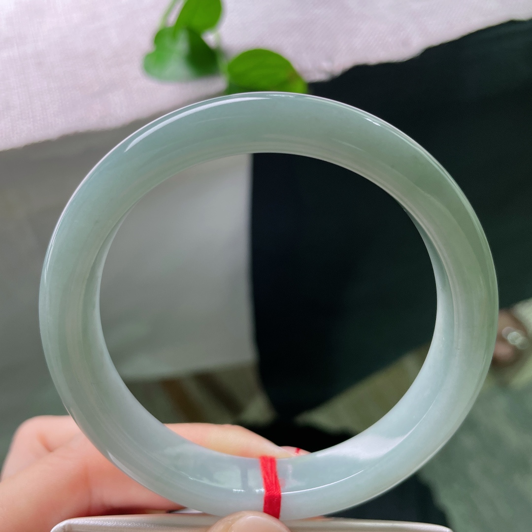 60.6/12/8.3，油青正圈，水润，细腻，优雅，沉稳大气，雍容华贵，无裂，ss52141a