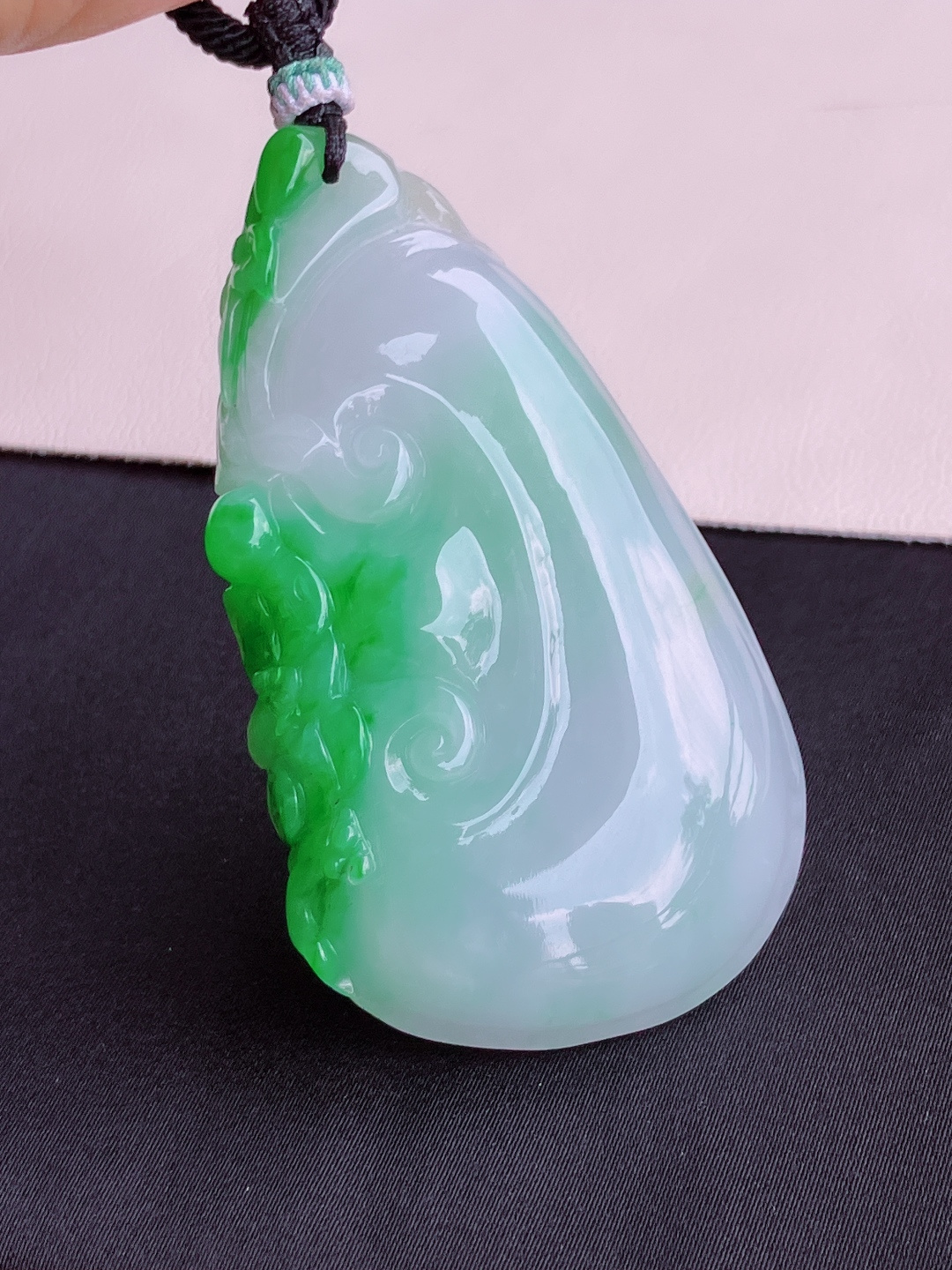 翠绿大如意，色美清爽，尺寸65/38/9/自然光实拍
