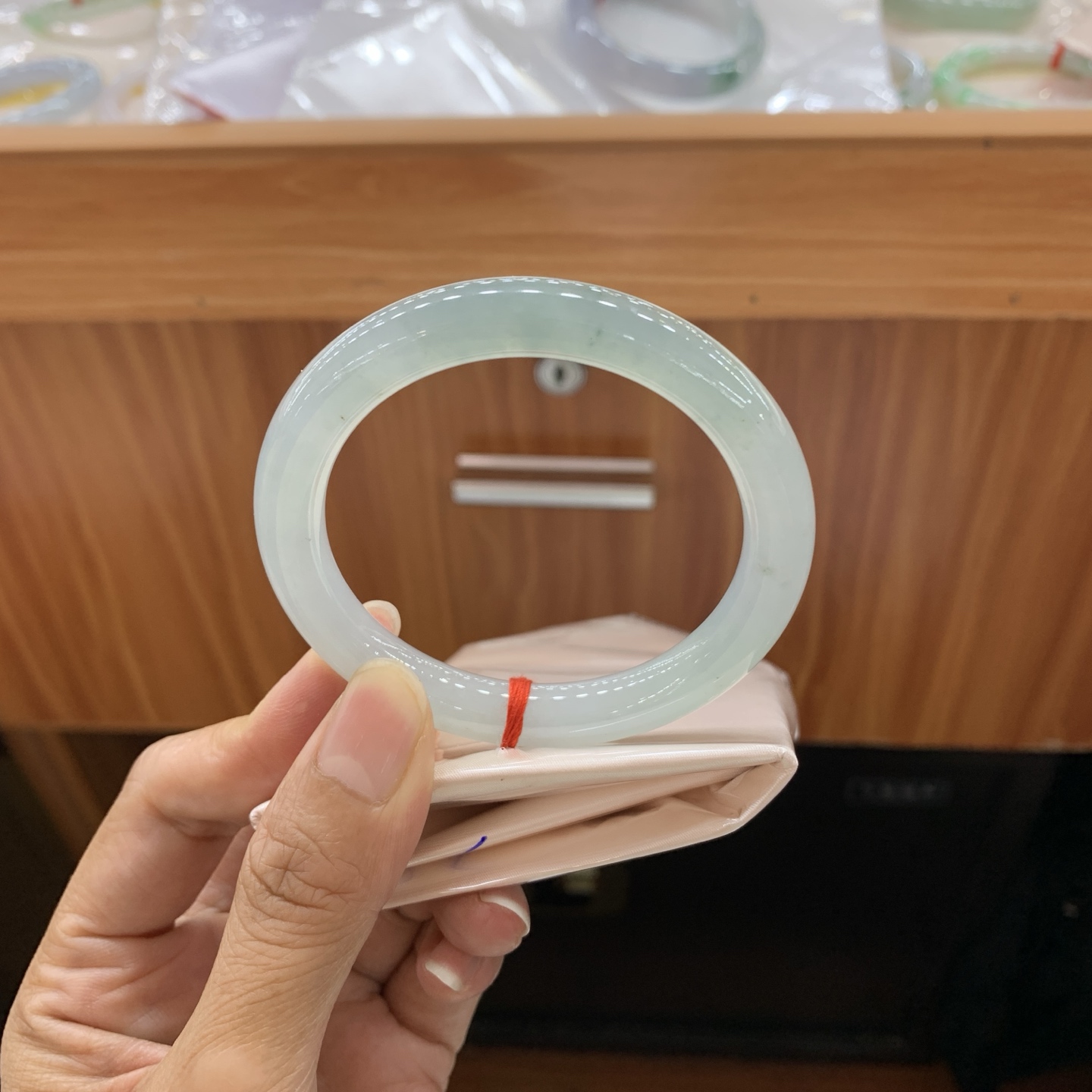 062605GX 底色小圆条翡翠手镯 53.8-9-8.8
