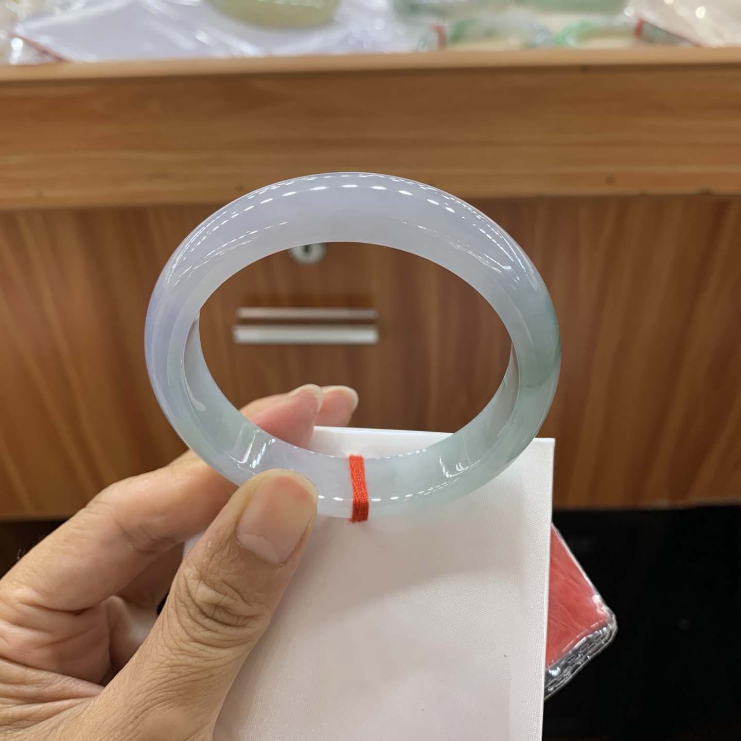 飘花正圈翡翠手镯 54.7-12.7-7.7