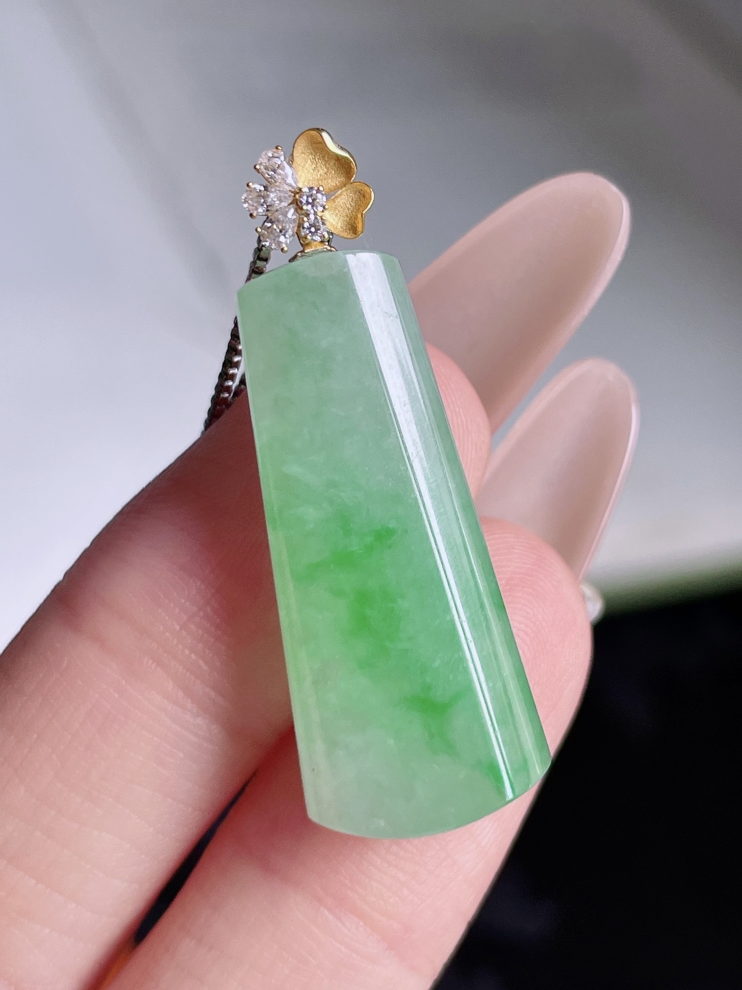 ️ 冰飘绿花无事牌 色泽鲜艳 种老水润 18k金镶嵌 整体 35.1 裸石 29.2/12.5/6