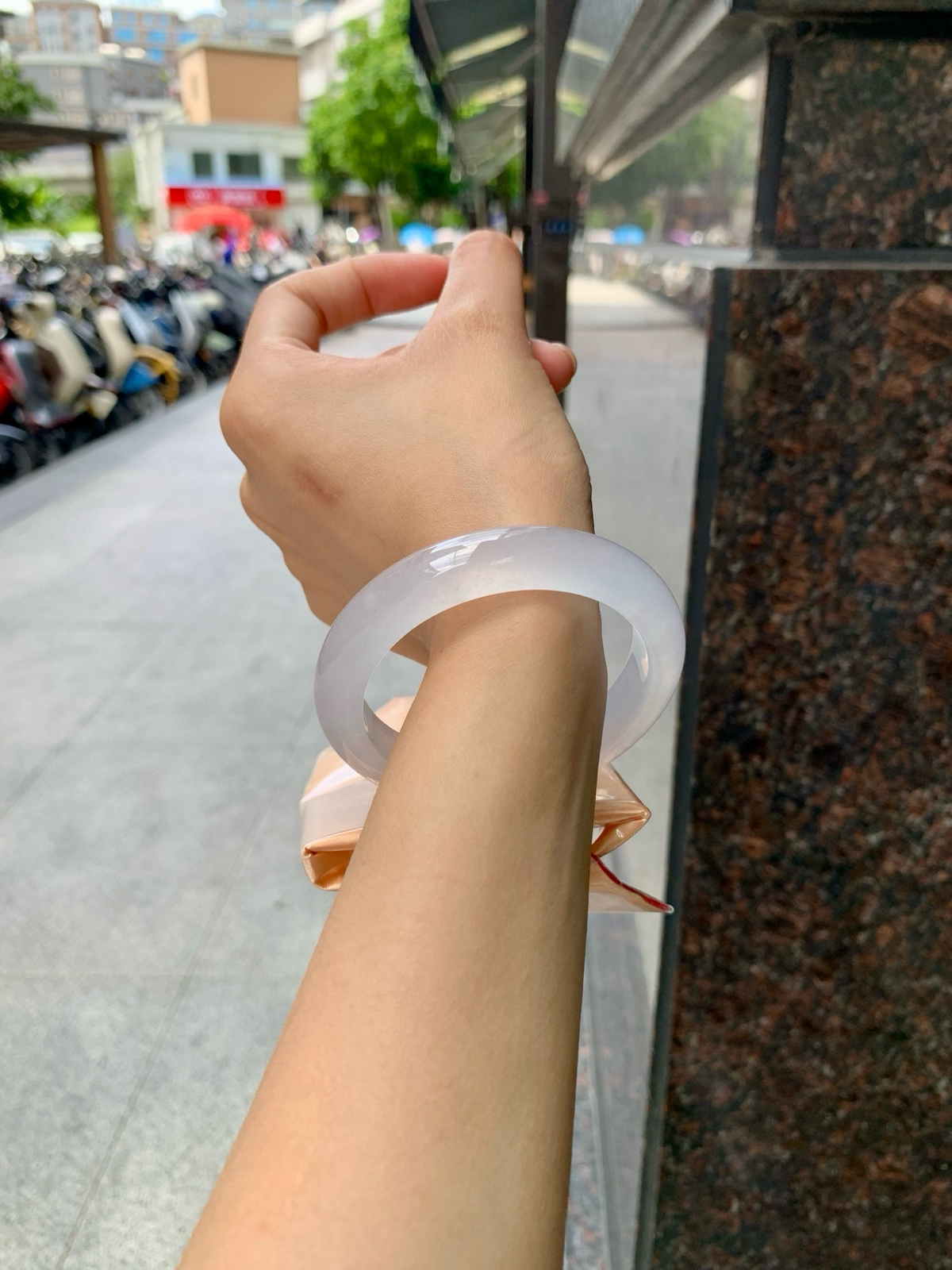 白月光正圈
56.8-12.4-8.7
打灯絮线，皎皎云间月说的就是她吧🥺
如同皑皑白雪一样纯净美丽的存在…
白月光火有火的道理