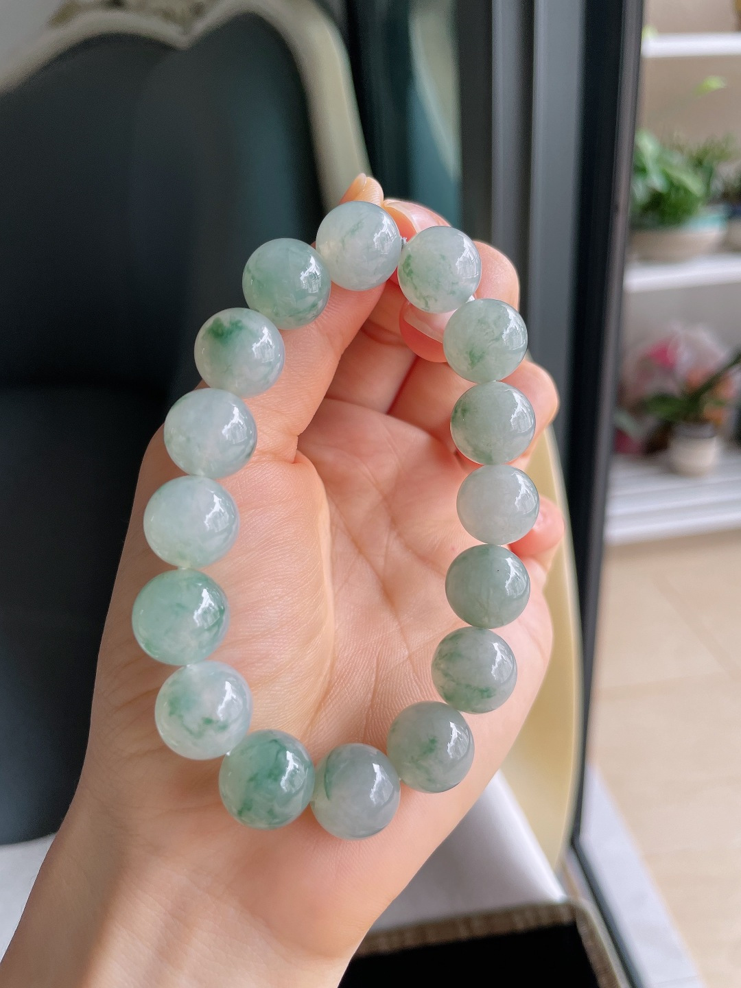 缅甸天然翡翠A货，冰飘花手串，尺寸：13mm。【编3811】