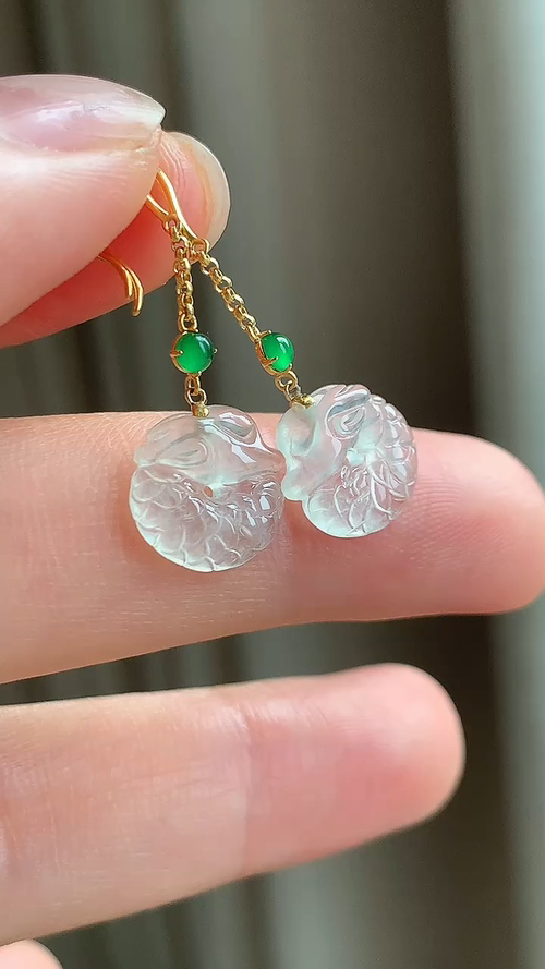 ️天然翡翠，龙扣耳坠，18k金尺寸10.2-2.7 aa626