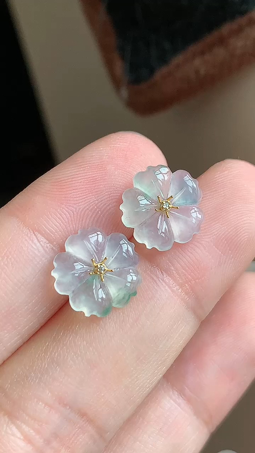翡翠精品，花耳钉，冰种无裂，飘花18k金钻 尺寸11.5-2.3 aa626