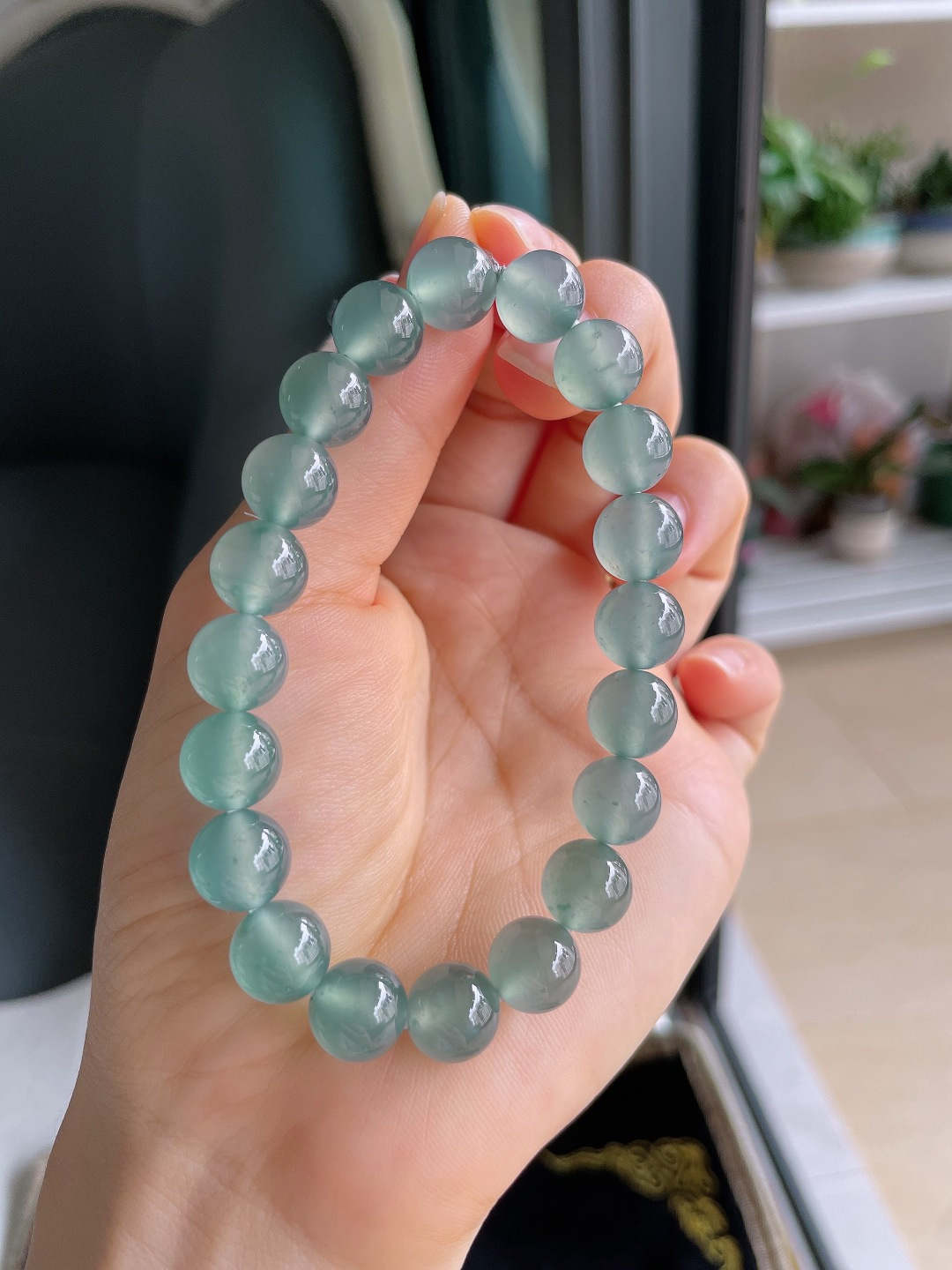 天然翡翠A货，冰种天空蓝手串，尺寸：9.8mm。【编3476】