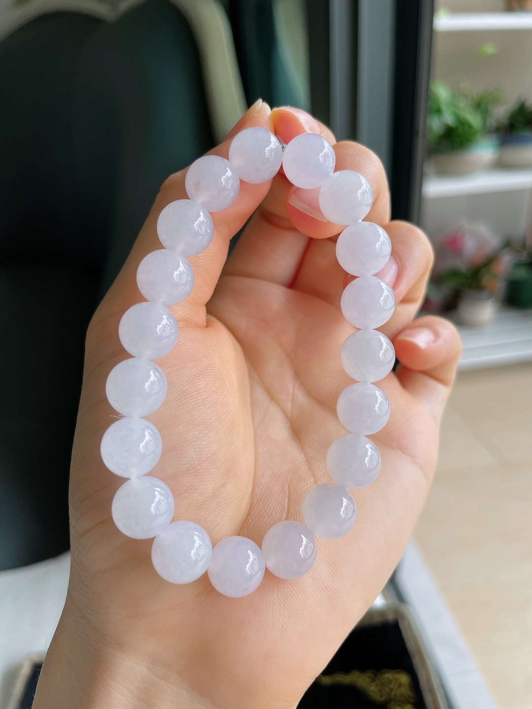 天然翡翠A货，白冰手串，尺寸：10mm。【编4324】