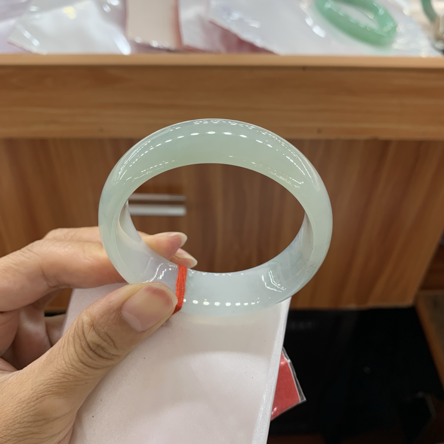 062608MMJ 底色宽版正圈翡翠手镯 52.4-17.4-6.9