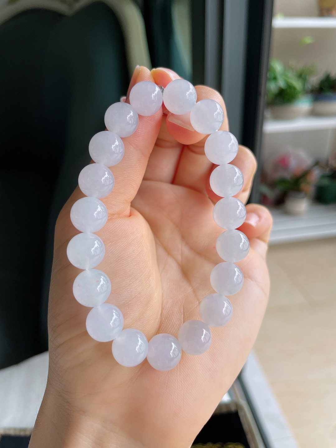 天然翡翠A货，白冰手串，尺寸：10mm。【编4322】