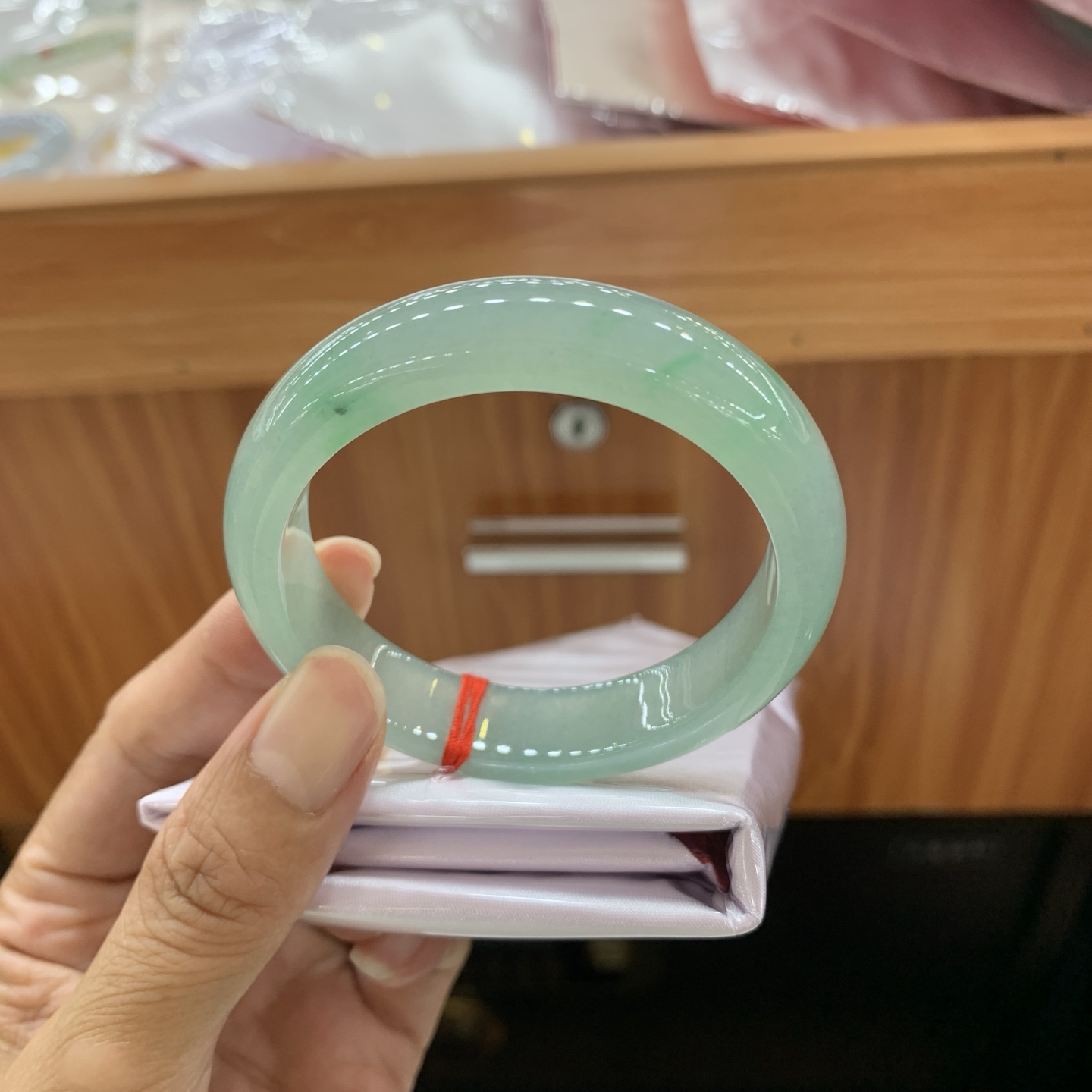 冰蓝绿底贵妃翡翠手镯 55.8-50-12.5-7.5