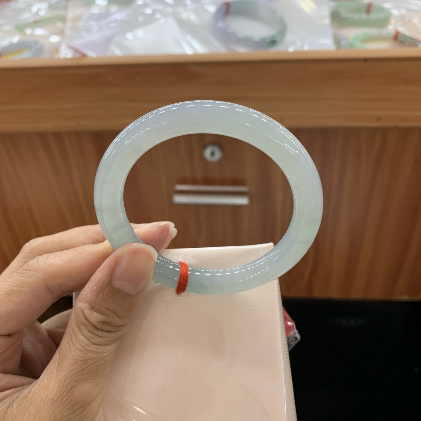062605GX 底色小圆条翡翠手镯 53.8-9-8.8