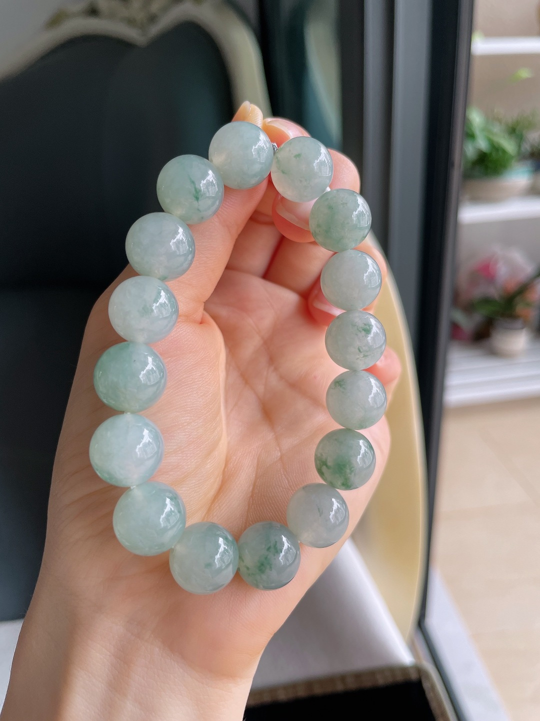 缅甸天然翡翠A货，冰飘花手串，尺寸：13mm。【编3811】