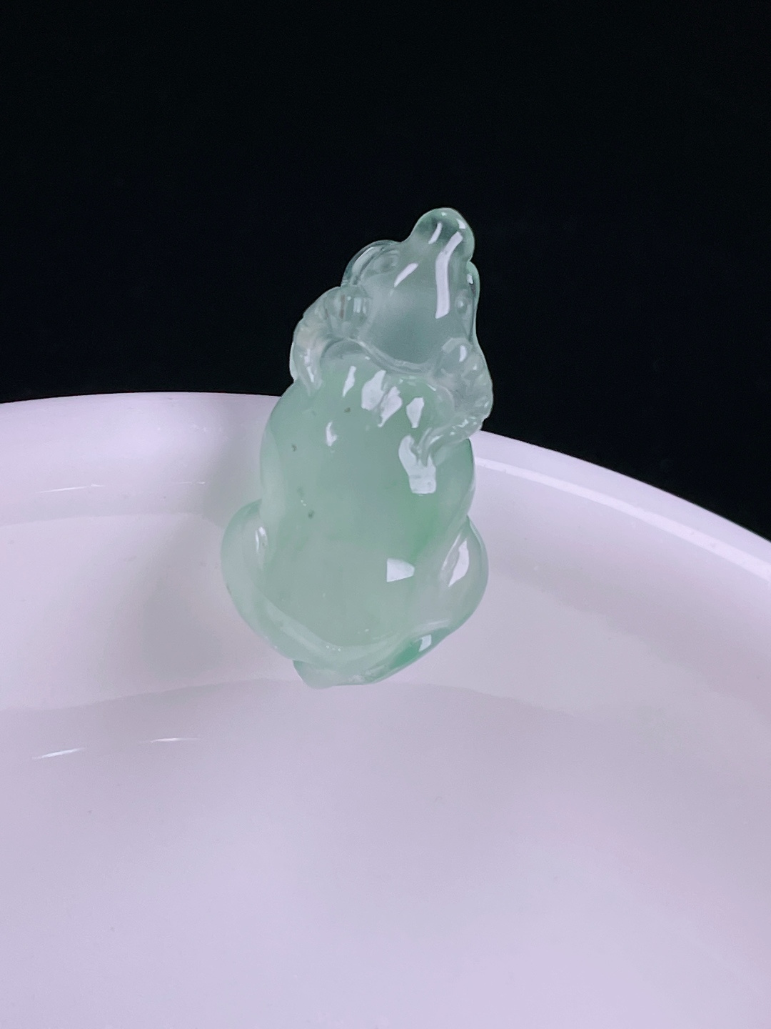 ️高冰生肖牛，老种起光，细底通透，尺寸：20.8/11.5/5.7mm0627