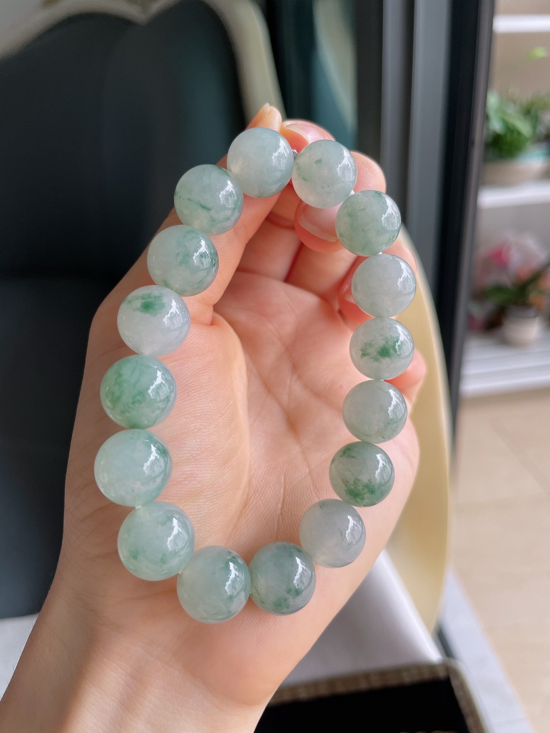 缅甸天然翡翠A货，冰飘花手串，尺寸：13mm。【编3811】