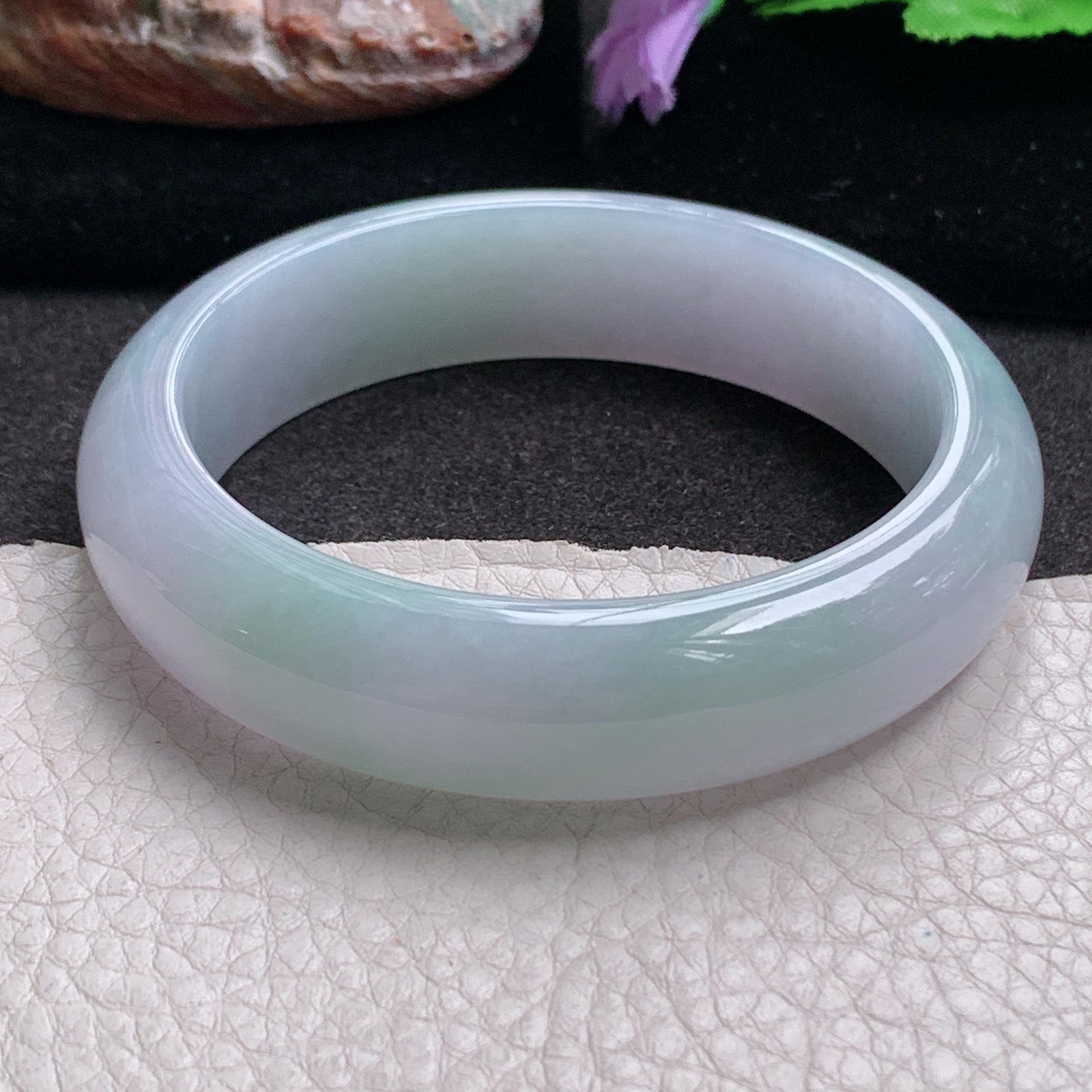 js实拍58.5*15*8.5轮胎镯 缅甸翡翠a货玉手镯 淡春彩胶感宽边玉手环