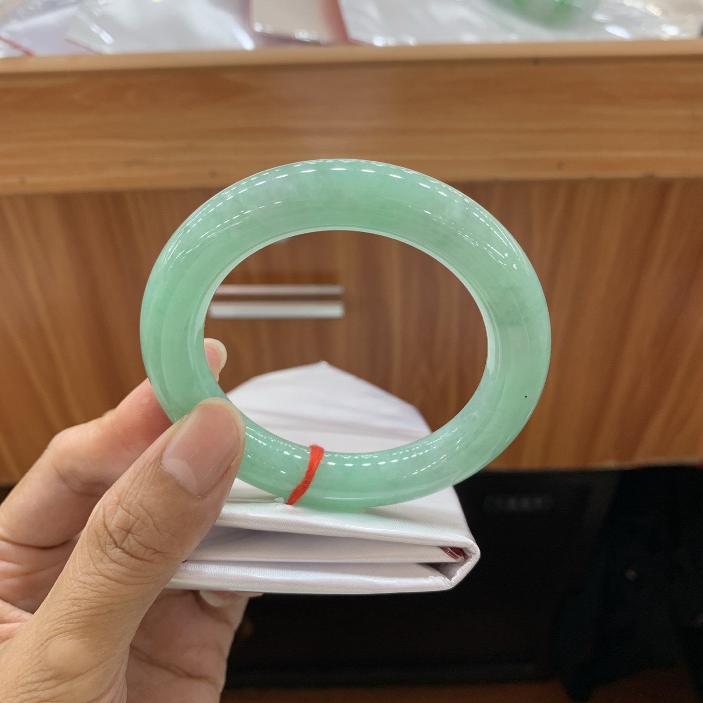 满绿圆条翡翠手镯 54.1-11.4-11.5