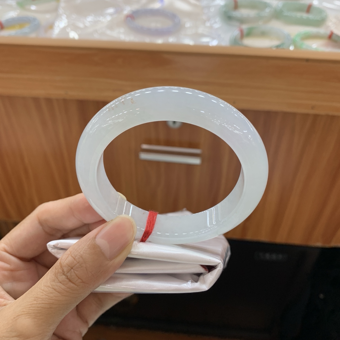 062602MMJ 冰正圈翡翠手镯 56-13-9.5