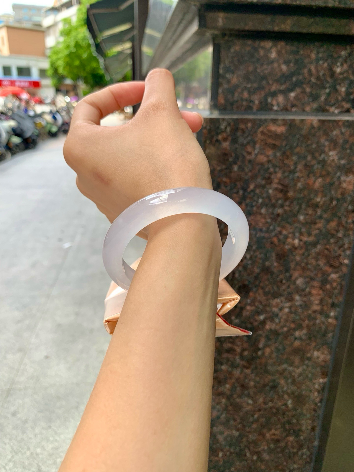 白月光正圈
56.8-12.4-8.7
打灯絮线，皎皎云间月说的就是她吧🥺
如同皑皑白雪一样纯净美丽的存在…
白月光火有火的道理