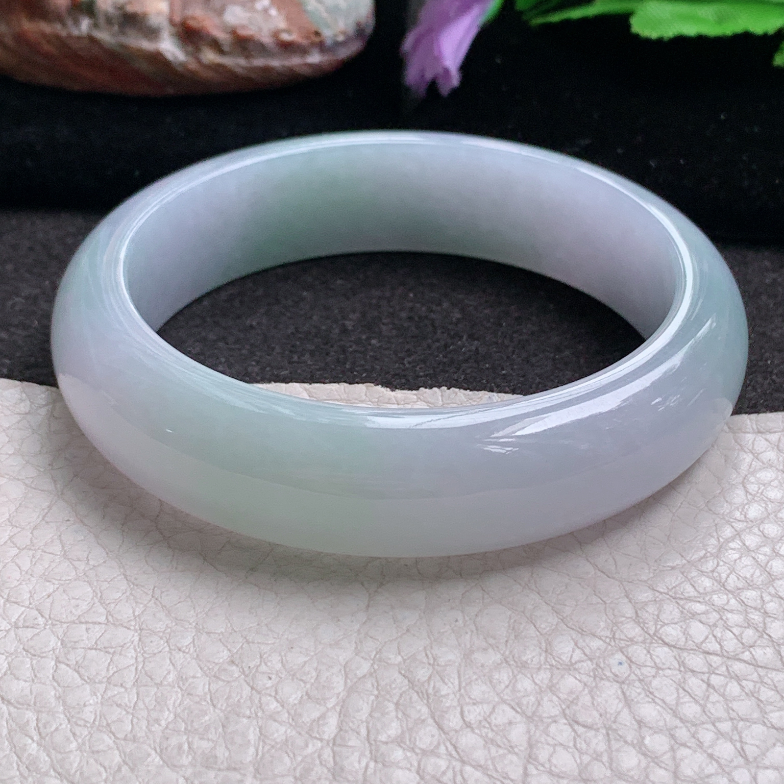 js实拍58.5*15*8.5轮胎镯 缅甸翡翠a货玉手镯 淡春彩胶感宽边玉手环