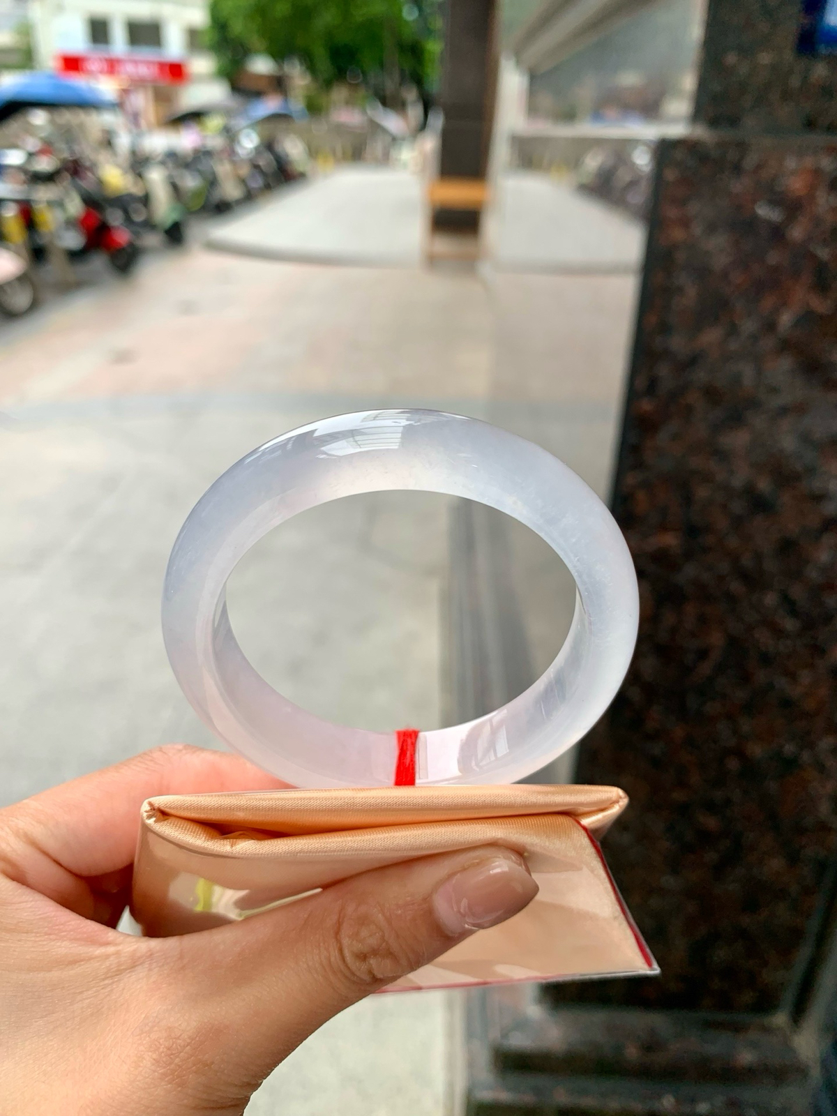 白冰正圈
53.5-12.4-8.2
如同皑皑白雪一样纯净美丽的存在…
白月光火有火的道理