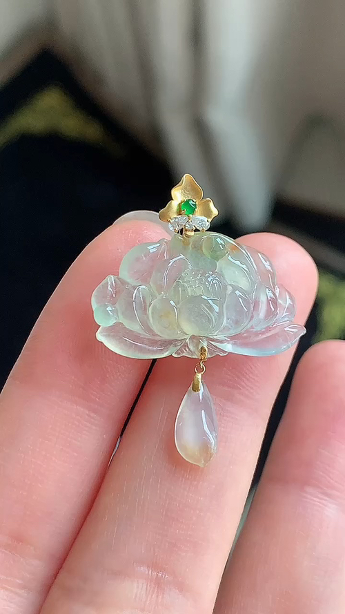 天然翡翠，冰黄莲花，18k金，无裂，尺寸27-24.5-5 aa626