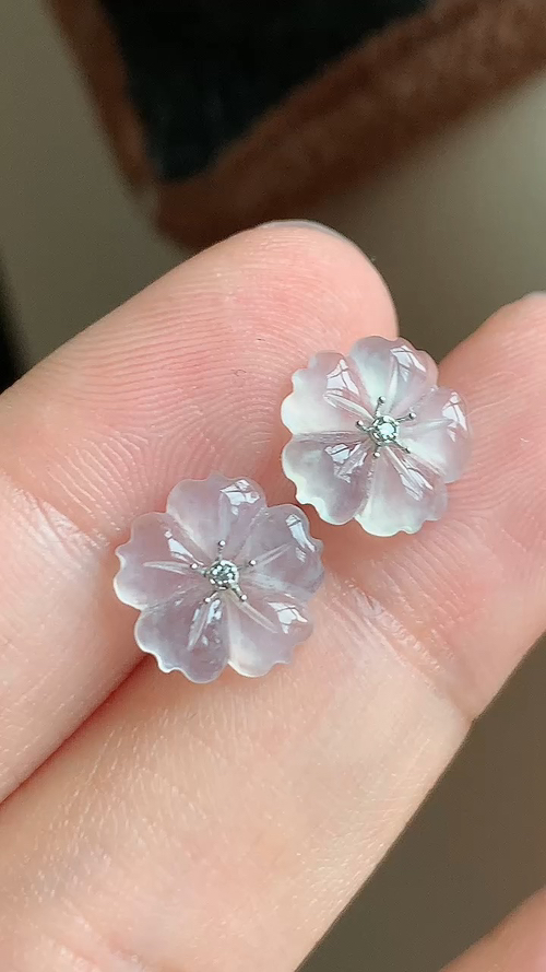 ️翡翠精品，花耳钉。冰种无裂，18k金钻 尺寸10.2-2 aa626