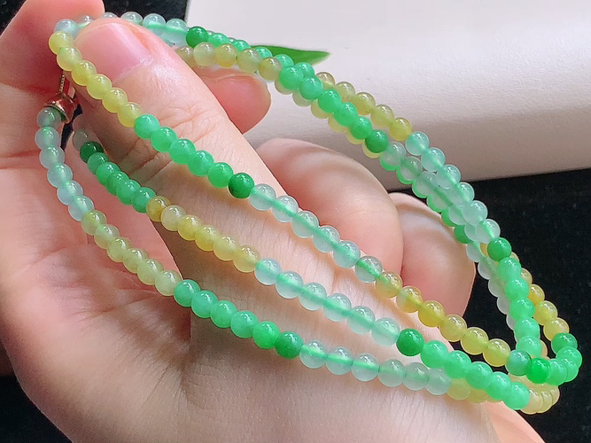️ 三彩珠链，尺寸取一3.8mm，包A附证书
