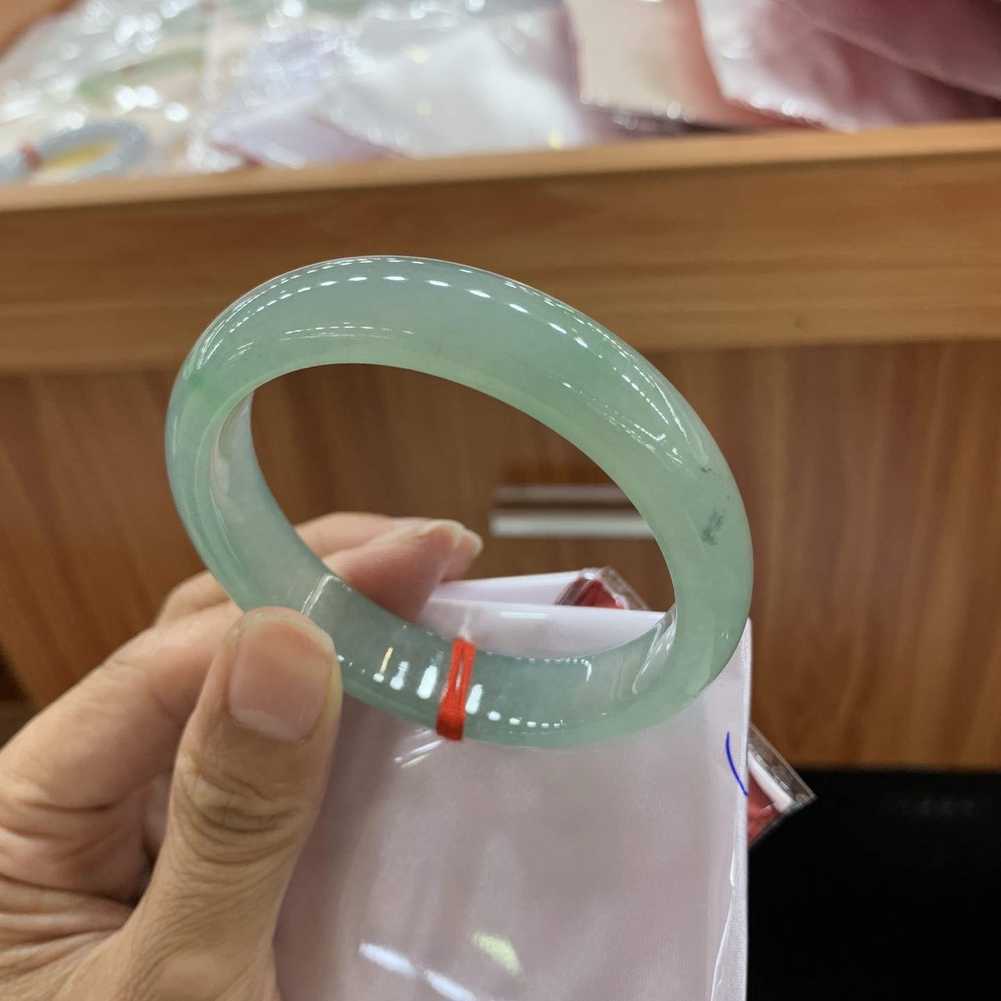 冰蓝绿底贵妃翡翠手镯 55.8-50-12.5-7.5