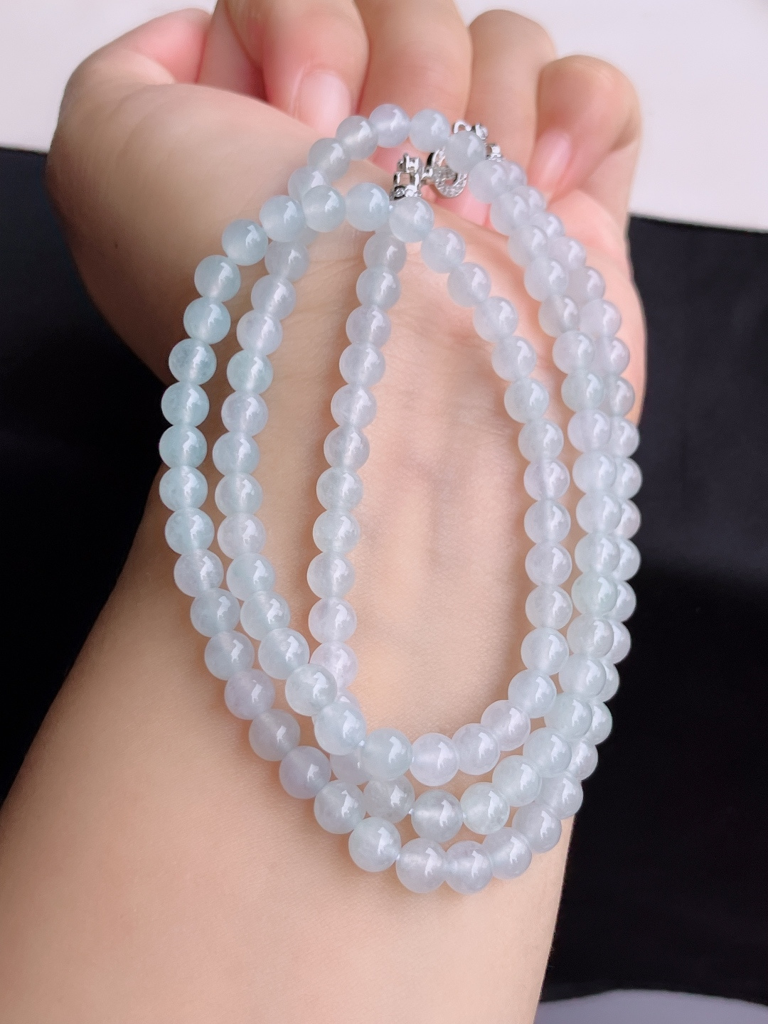 白冰珠链，晶莹剔透，尺寸6/108颗，自然光实拍