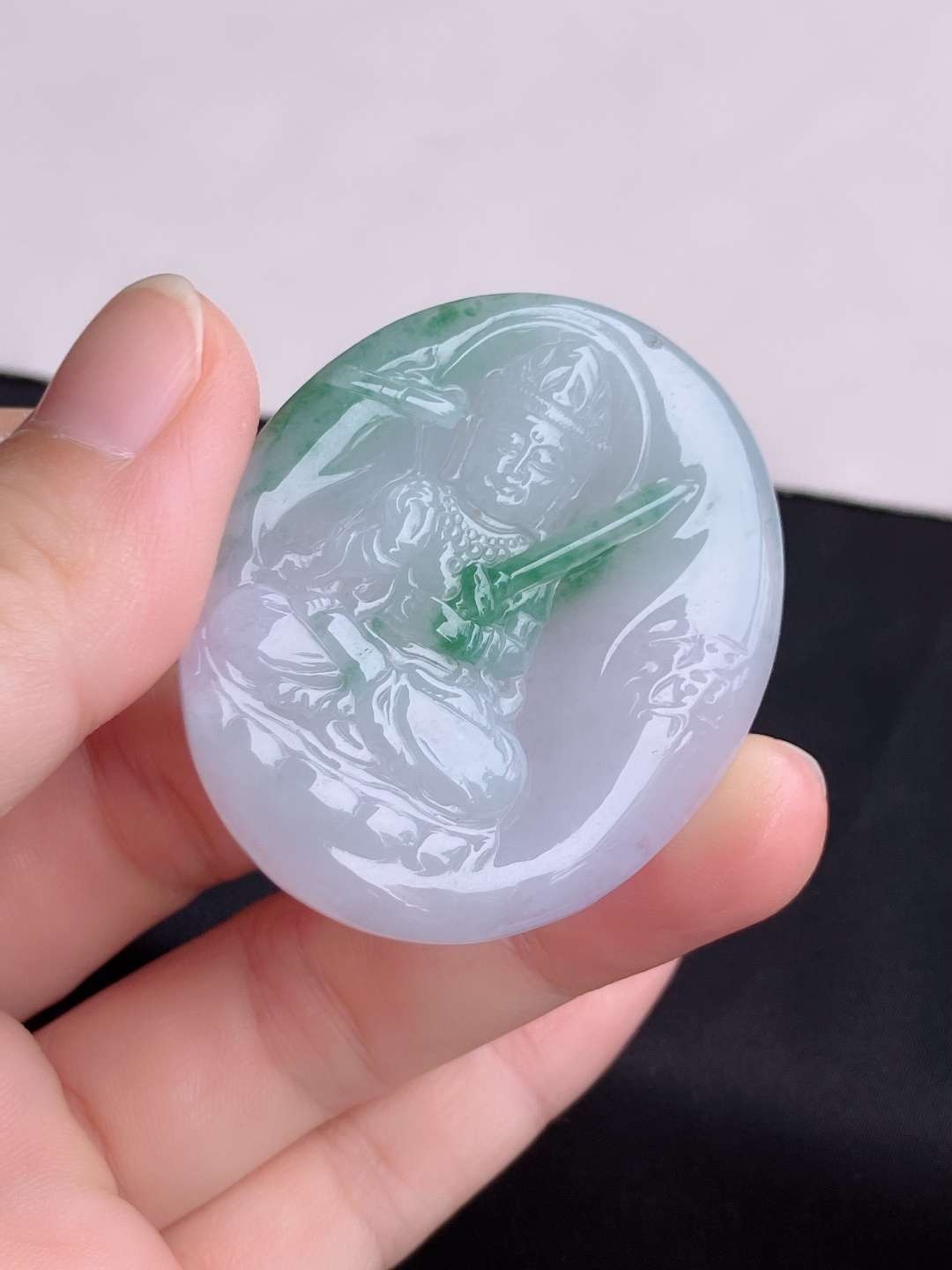 冰飘花虚空藏菩萨，花色清爽，尺寸47.3/40/5.8/自然光实拍