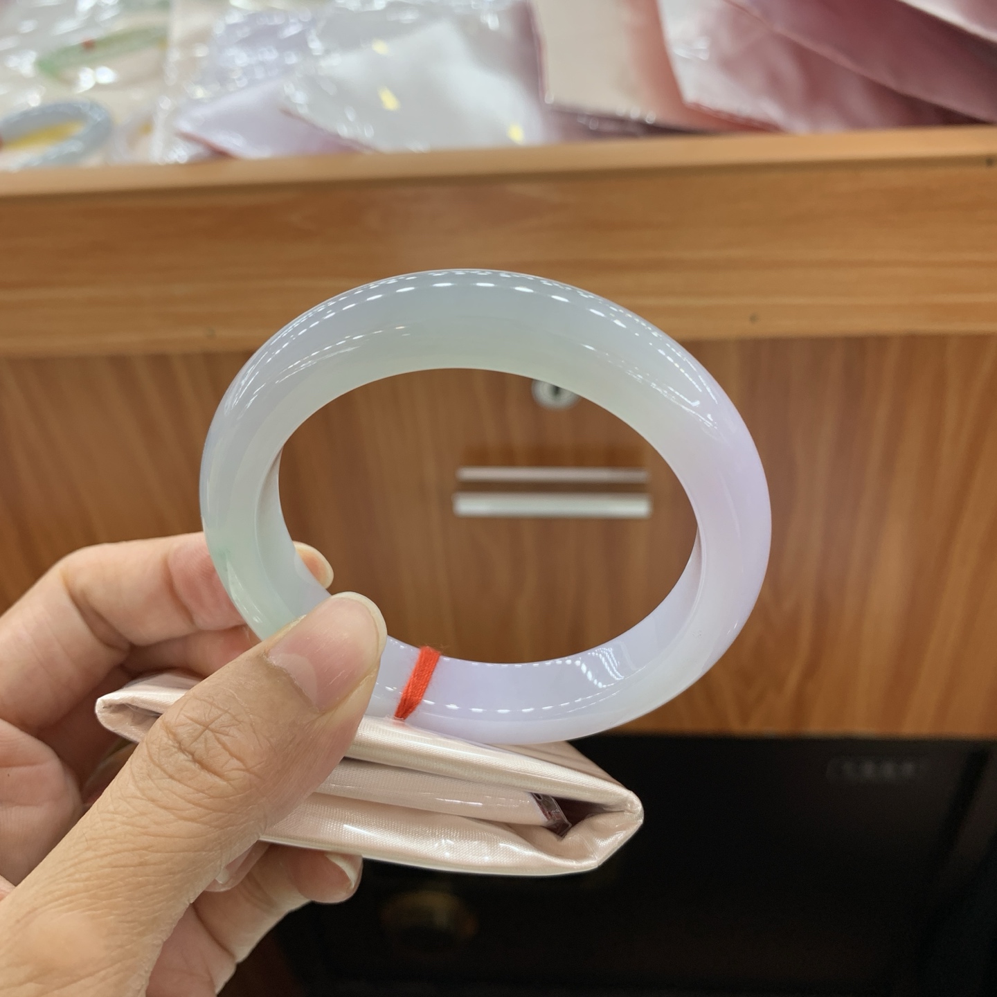 062621LJ 春彩飘绿正圈翡翠手镯 57.1-11.9-9.3