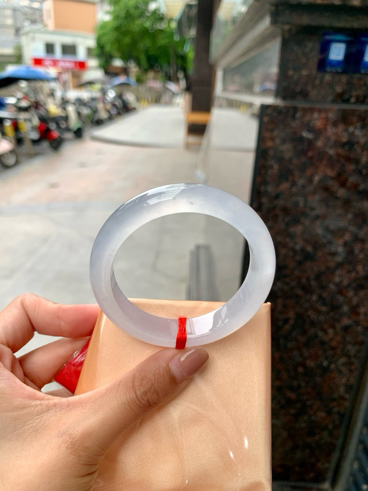 白冰正圈
53.5-12.4-8.2
如同皑皑白雪一样纯净美丽的存在…
白月光火有火的道理