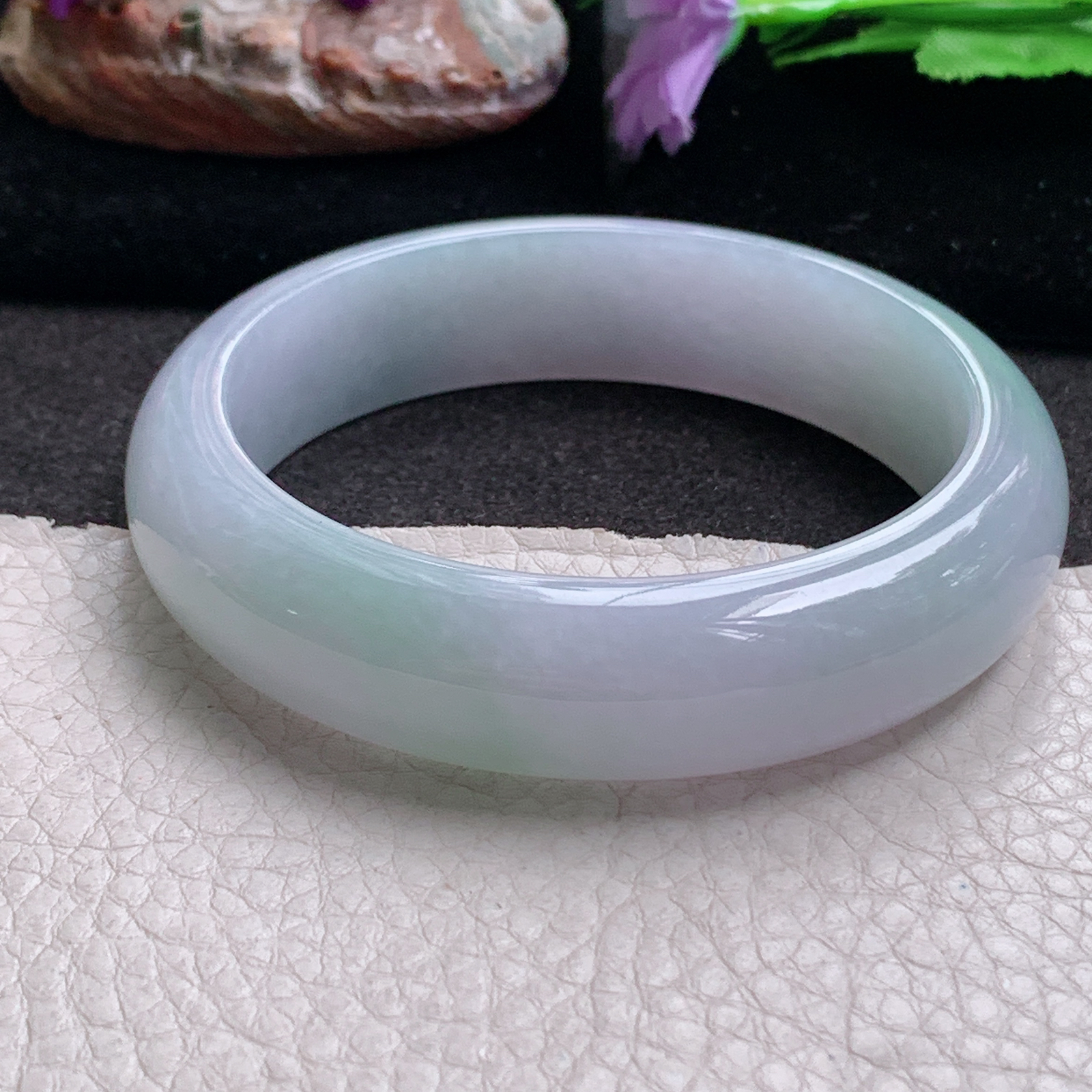js实拍58.5*15*8.5轮胎镯 缅甸翡翠a货玉手镯 淡春彩胶感宽边玉手环