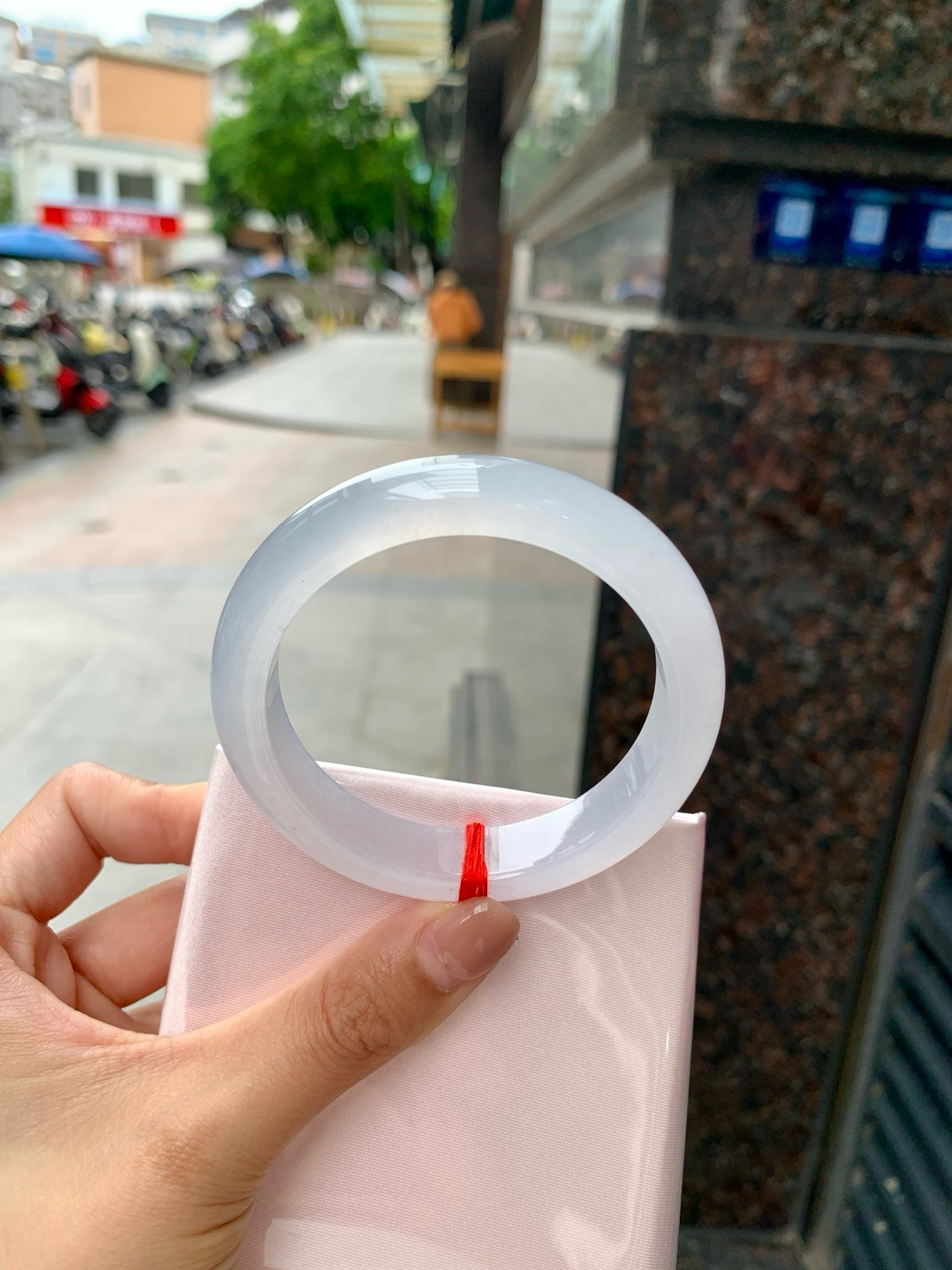 白冰正圈
56.2-12.4-8.7
如同皑皑白雪一样纯净美丽的存在…
白月光火有火的道理
