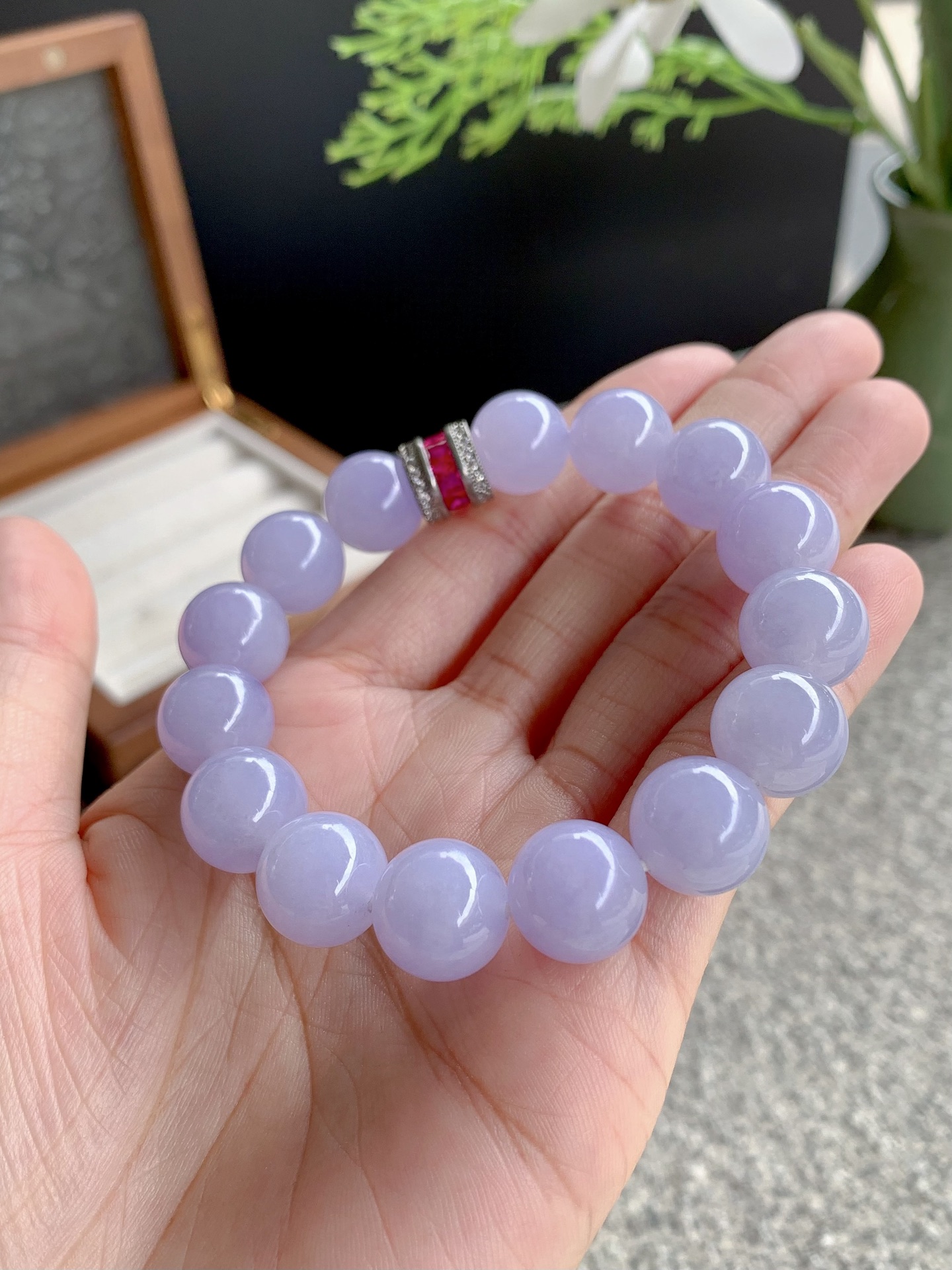 ️ 紫珠串 尺寸：12.4/12mm，共15颗 紫玉含光，温润澄明