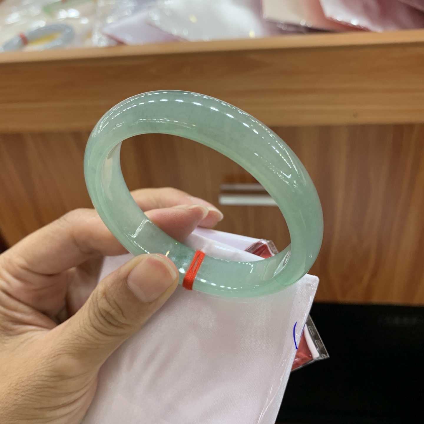 冰蓝绿底贵妃翡翠手镯 55.8-50-12.5-7.5