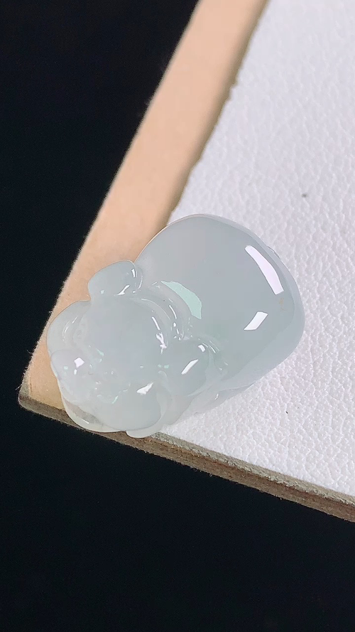 ️冰种小猪，无裂，尺寸:17.9-12.5-8.5mm 26