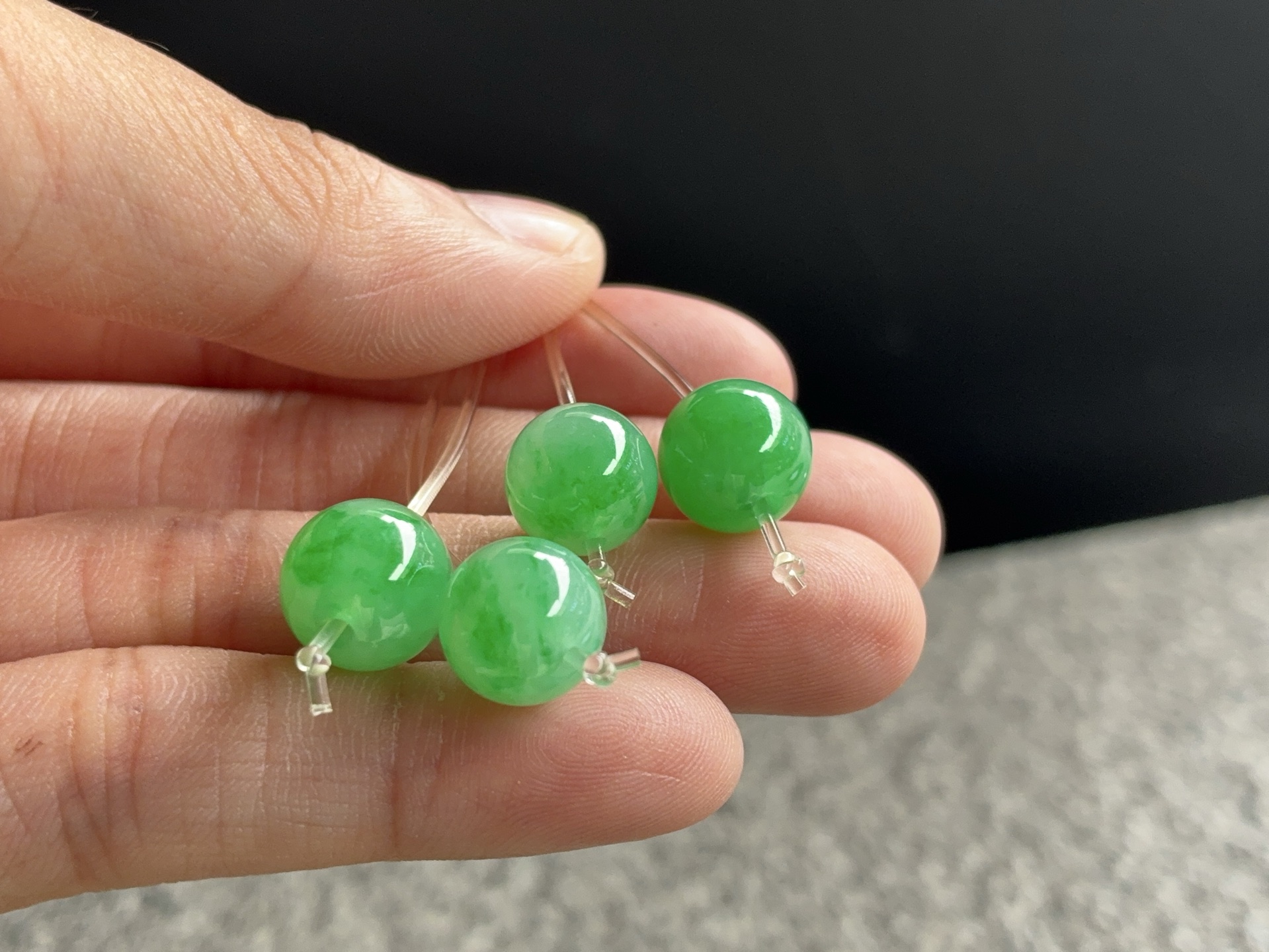 ️ 【绿珠子一手】 尺寸：10/9.5mm 冰润含光，岁月成臻
