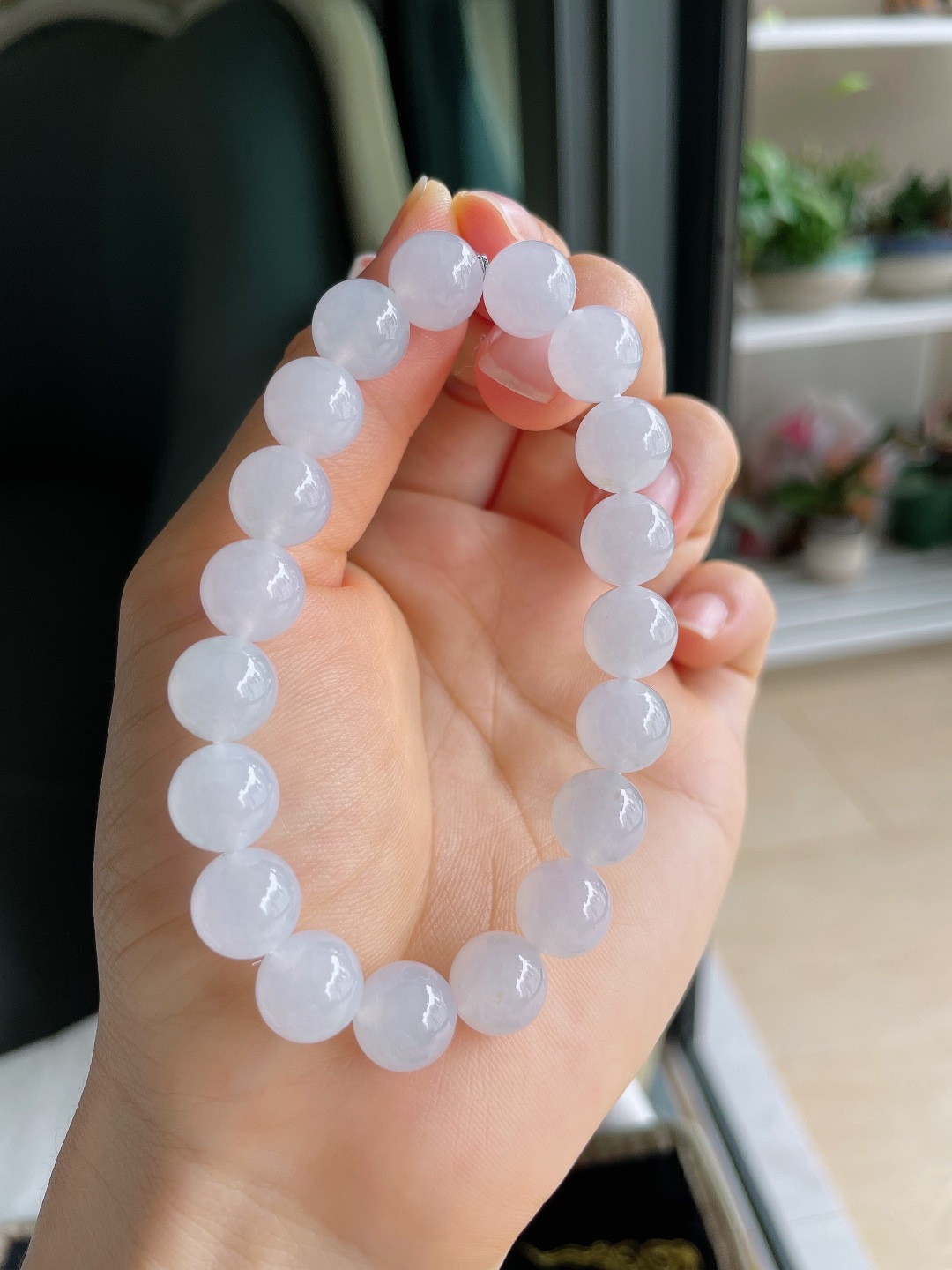 天然翡翠A货，白冰手串，尺寸：10mm。【编4322】